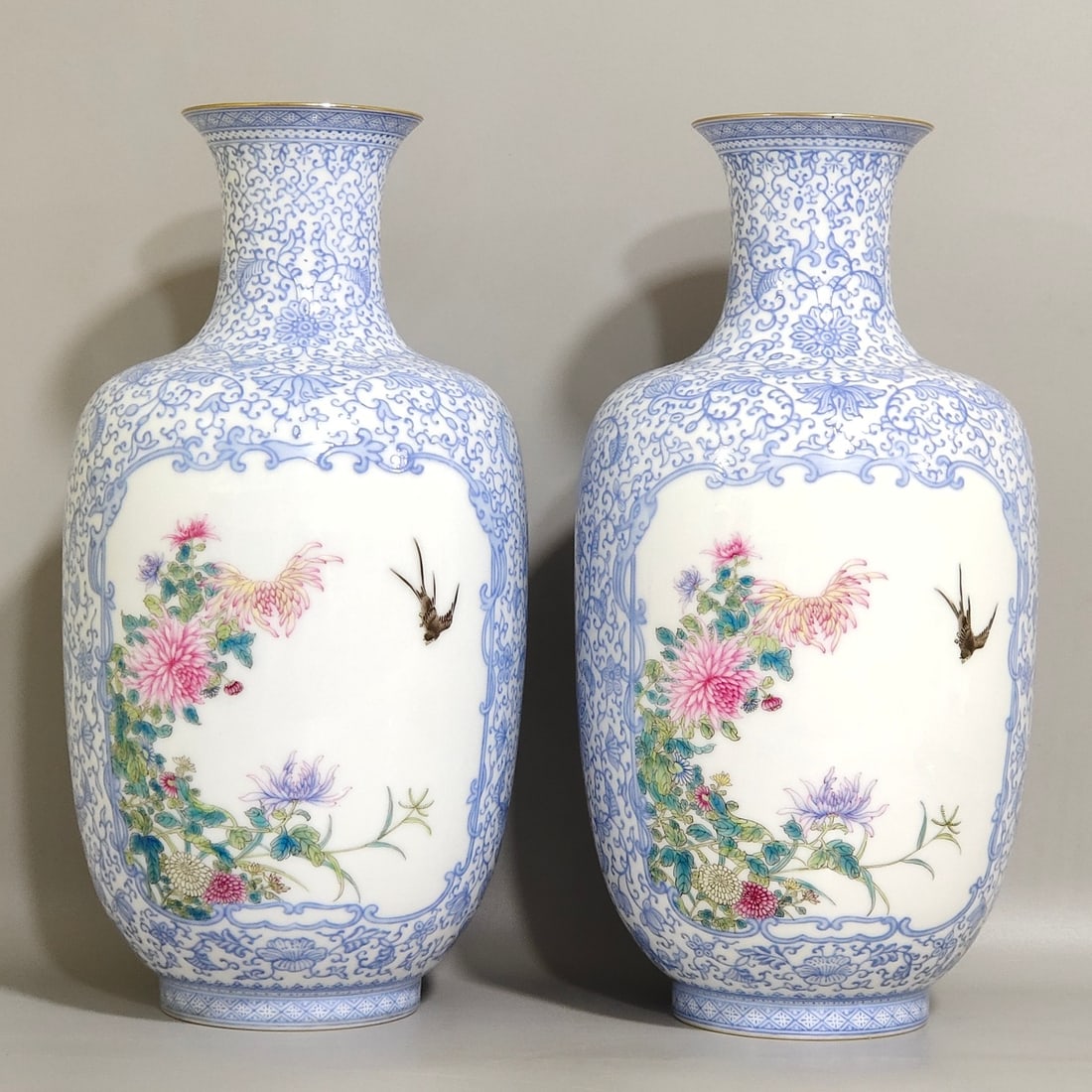 Chinese famille rose porcelain vase pair Qing dynasty Qianlong Mark & Period (1 of 9)