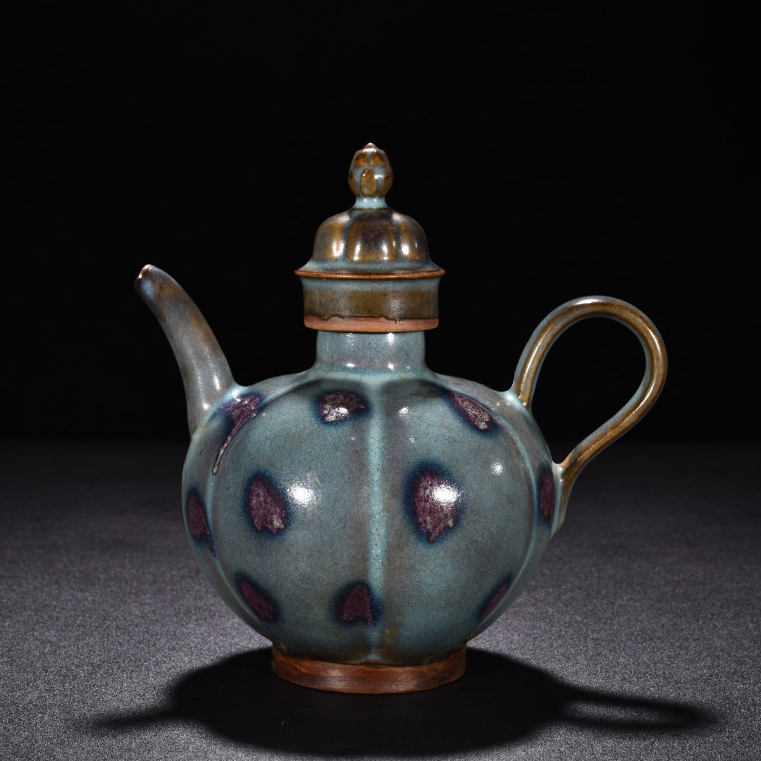 Song Dynasty Jun kiln obsidian spot scratched edge pot: Size: Height 16 cm - Width 16 cm Materials: Porcelain Time Period: Song dynasty Manufactured Date: 10th-c Object: Chinese Antique ⛨ Purchase With Confidence ✔ Verified Auction House