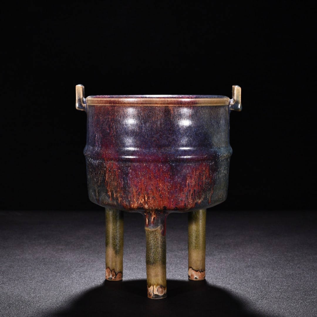Song Dynasty Jun kiln obsidian rose red glaze dazzling three-legged furnace: Size: Height 21 cm - Width 17 cm Materials: Porcelain Time Period: Song dynasty Manufactured Date: 10th-c Object: Chinese Antique ⛨ Purchase With Confidence ✔ Verified Auction House
