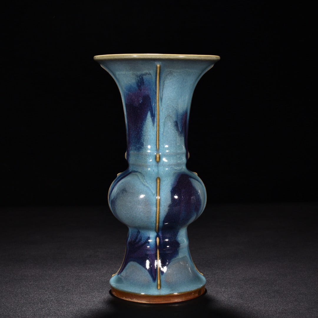 Song Dynasty Jun kiln obsidian blue glaze grape purple halberd flower goblet (1 of 9)