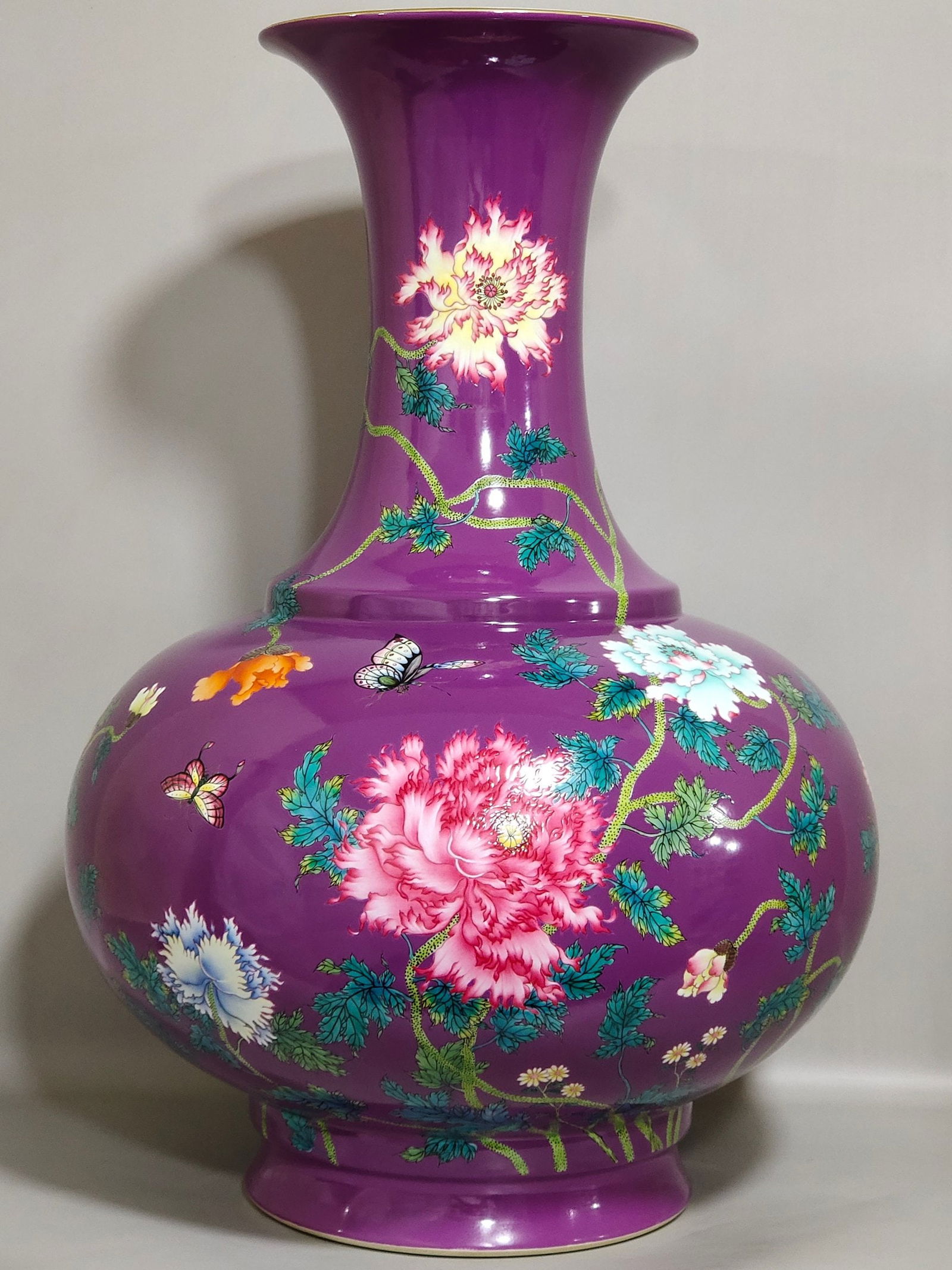 Qing Dynasty Qianlong eggplant skin purple glazed poppy poem appreciation vase (1 of 9)