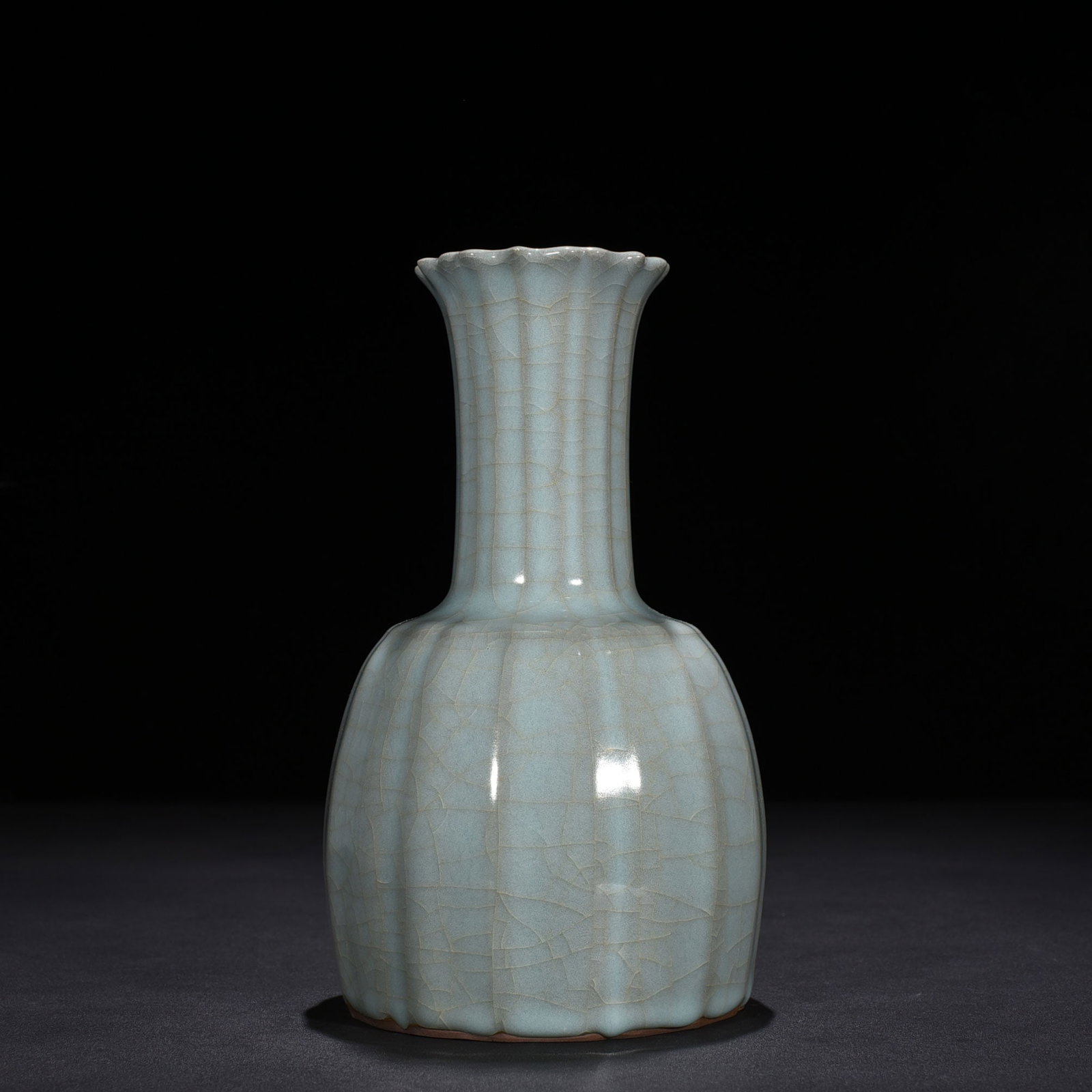 Song Dynasty Guan Kiln Gualeng Rattle Vase Rattle Zun (1 of 7)