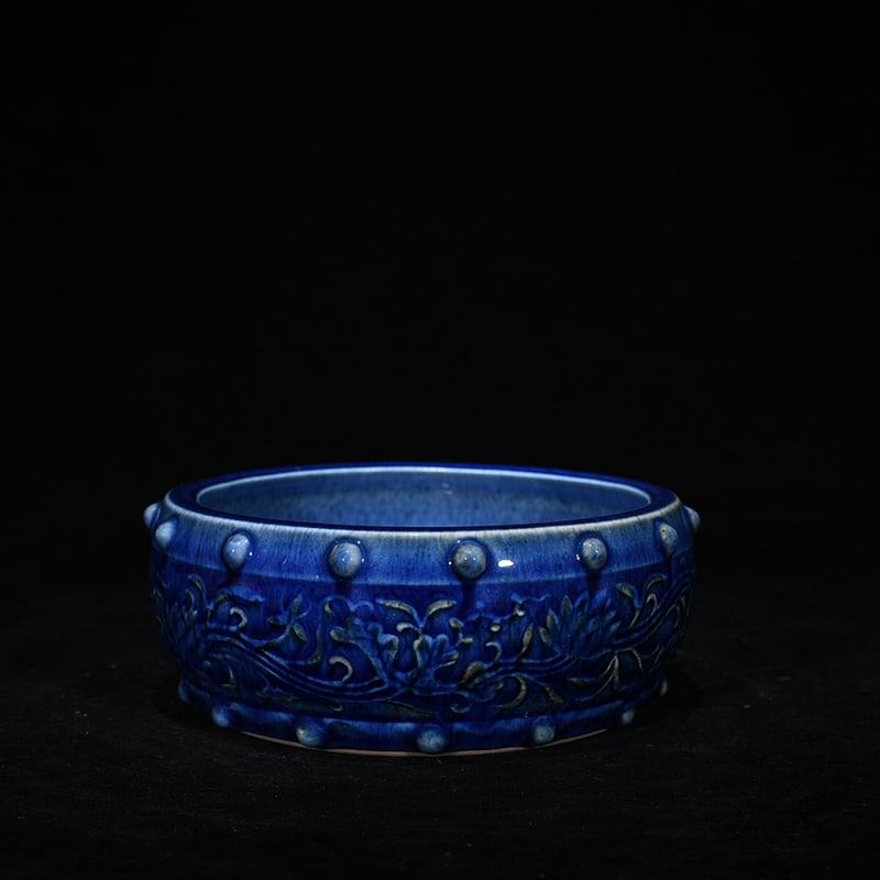 Yuan Dynasty blue glaze carved lotus pattern drum nail wash: Size: Width 17 cm - Height 6.5 cm Materials: Porcelain Time Period: Yuan dynasty Manufactured Date: 13th-c Period Object: Chinese Antique ⛨ Purchase With Confidence ✔ Verified Aucti