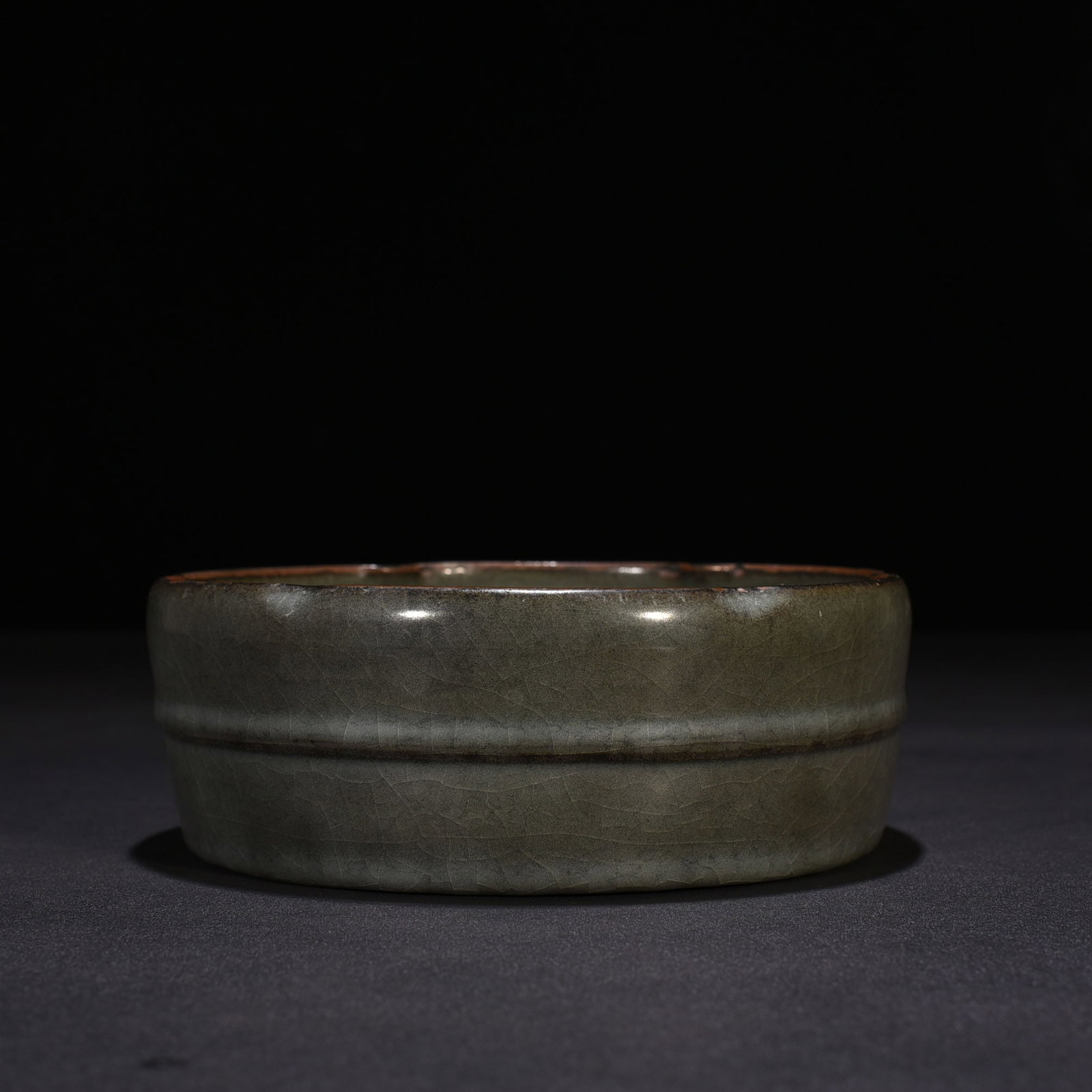 Song Dynasty Guan kiln Kui Kou washer: Size: Width 16 cm - Height 6 cm Materials: Porcelain Time Period: Song dynasty Manufactured Date: 10th-c Period Object: Chinese Antique ⛨ Purchase With Confidence ✔ Verified Auction