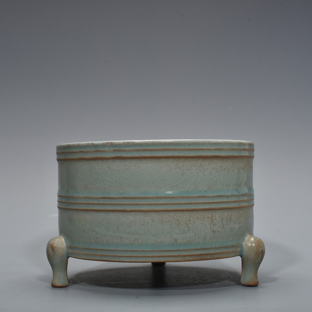 Song Dynasty Ru kiln azure glaze engraved with inscriptions and dazzling patterns burner: Size: Width 18 cm - Height 13 cm Materials: Porcelain Time Period: Song dynasty Manufactured Date: 10th-c Period Object: Chinese Antique ⛨ Purchase With Confidence ✔ Verified Auctio