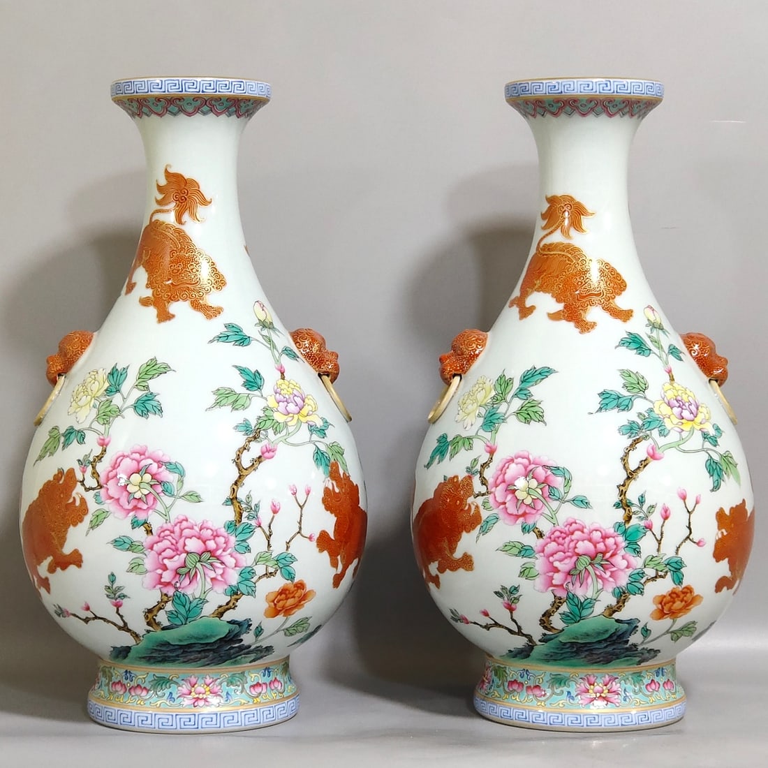 Qing Dynasty Qianlong flower blooming wealth and everything goes well amphora: Size: Height 31.5 cm - Width 16 cm Materials: Porcelain Time Period: Qing dynasty Manufactured Date: Qianlong Mark & Period Object: Chinese Antique ⛨ Purchase With Confidence ✔ Veri