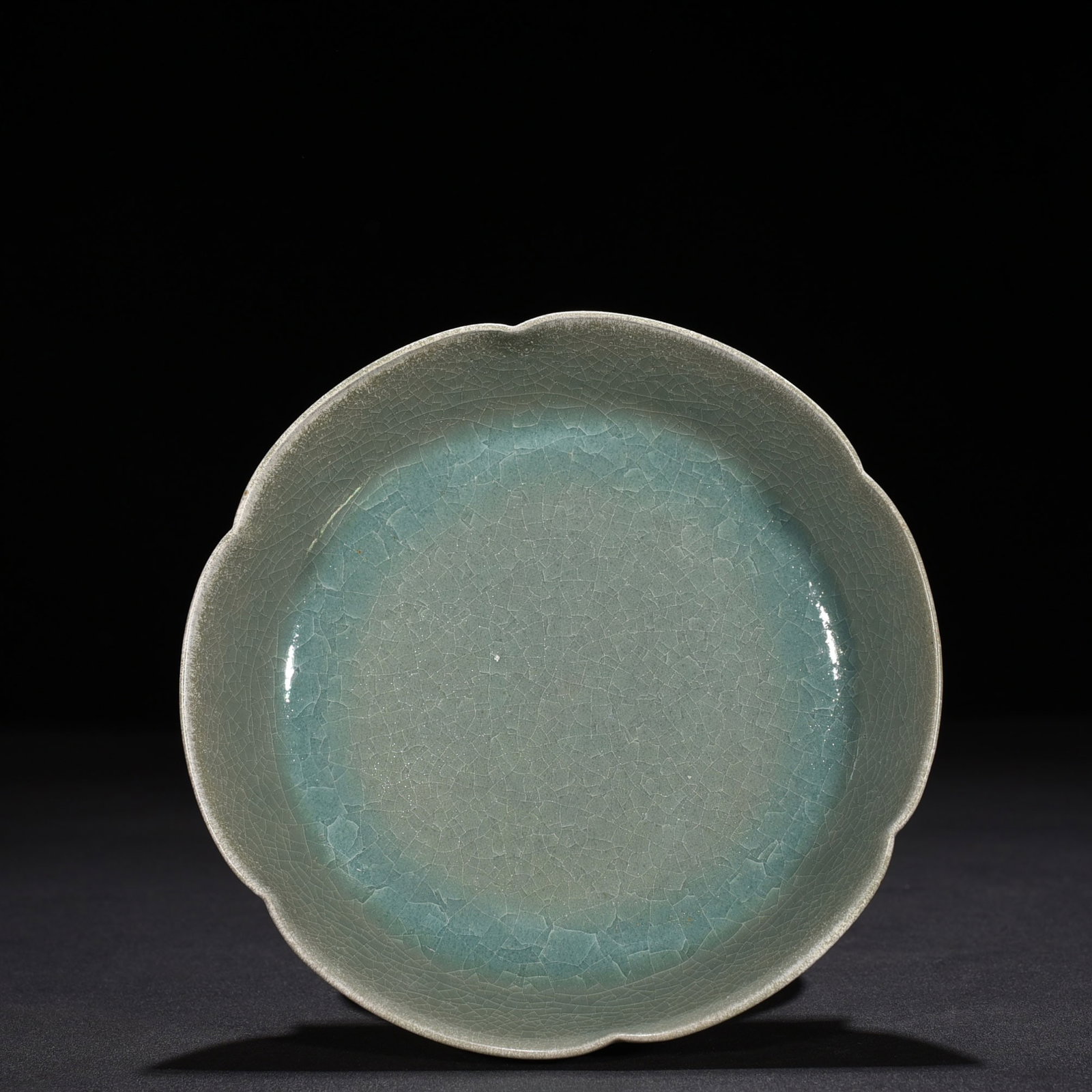 Song Dynasty Ru kiln azure glaze sunflower washer (1 of 6)