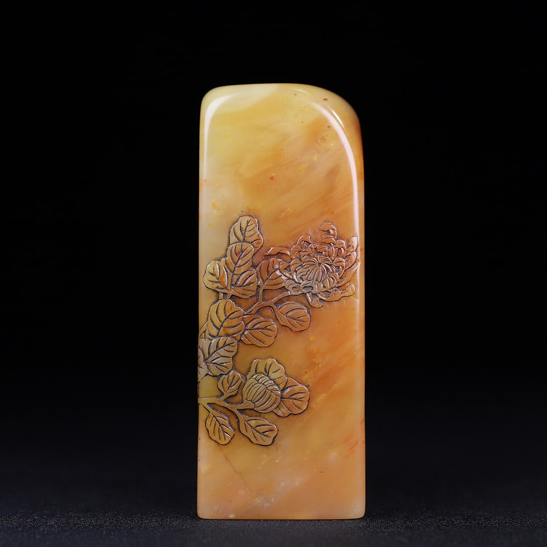 Chinese natural shoushan stone carved seal Qing dynasty: Size: Height 9.5 cm - Width 3.7 cm Materials: Natural Shoushan stone Time Period: Qing dynasty Manufactured Date: Qianlong Period Object: Chinese Antique ⛨ Purchase With Confidence ✔