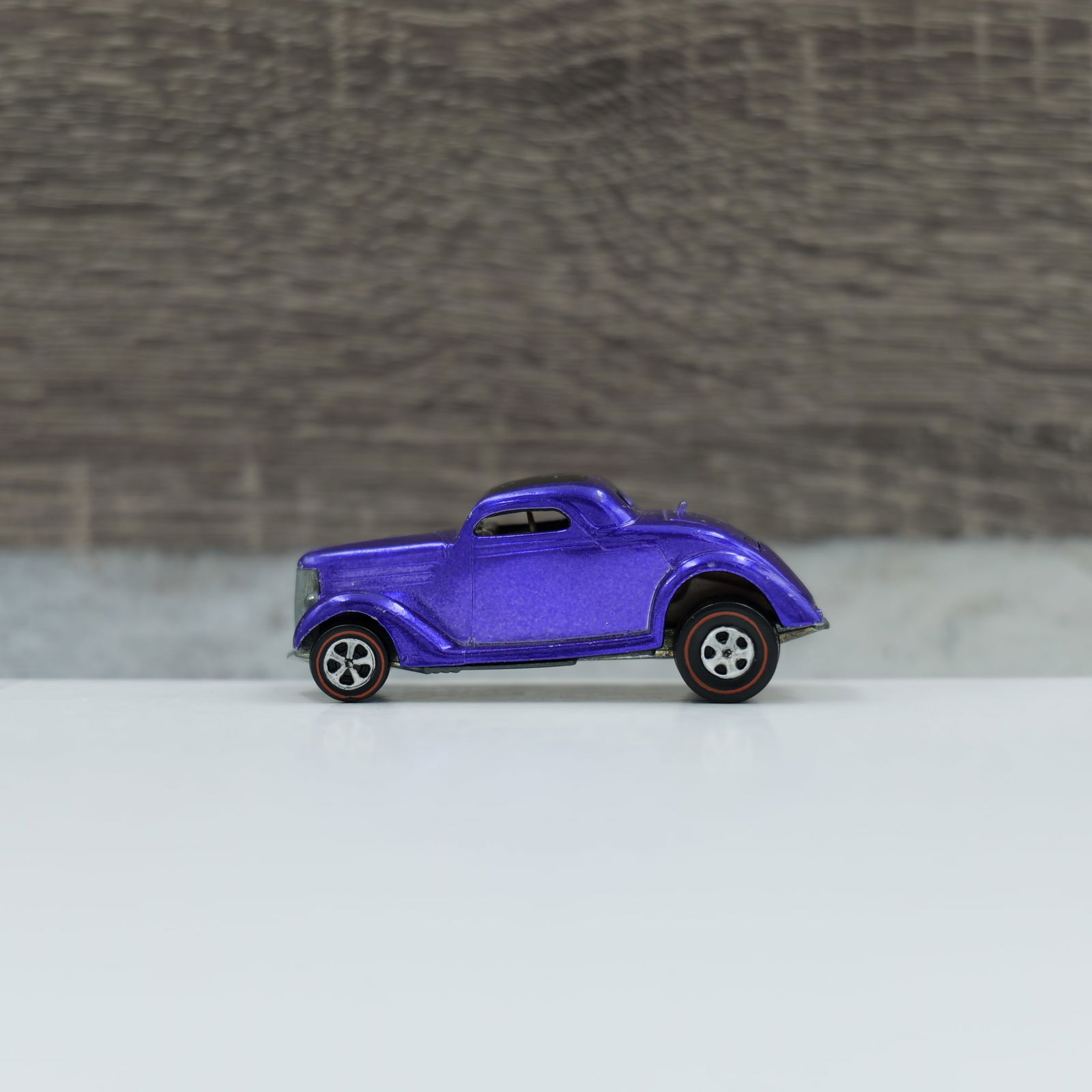 Hot Wheels Redline Ford Coupe (1 of 8)