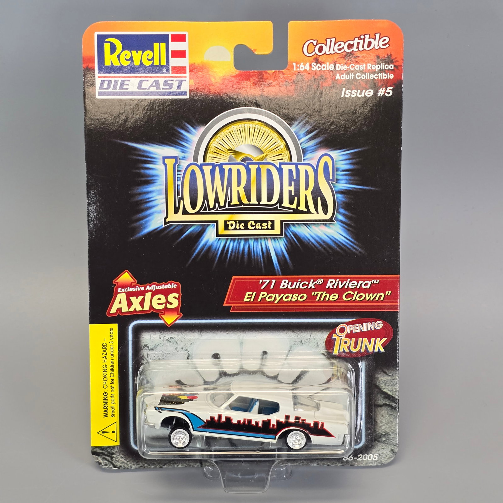 Revell Lowriders "The Clown": Card: excellent with no issues of note Blister/Bubble: look to be clear and firmly attached, little to no wear, it does have a tiny spot of separation on the lower right