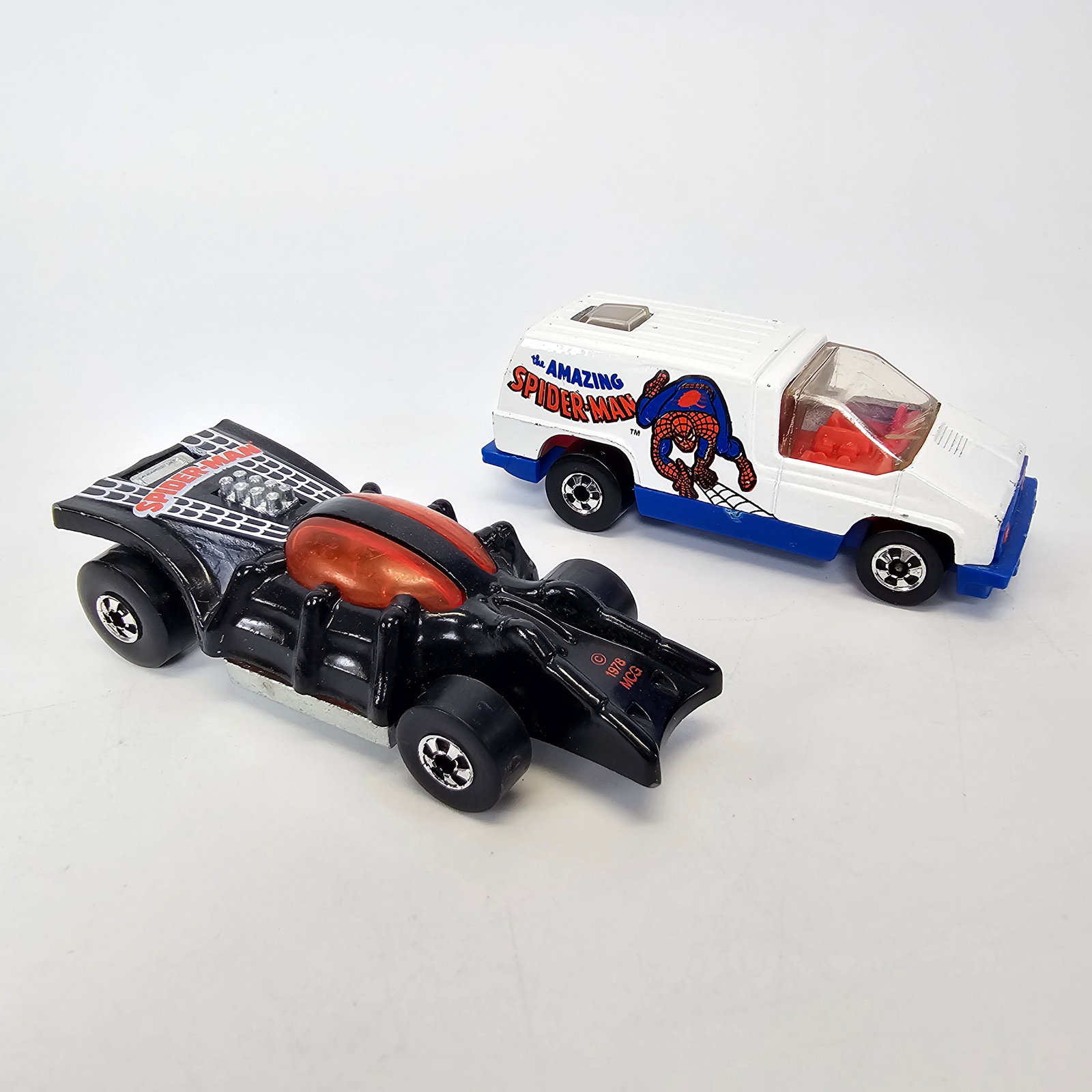 Hot Wheels Lot of 2 Super Hero Blackwalls: Hot Wheels lot of 2 Super Heroes Blackwalls including, Spiderman car and Spiderman van Items: Van has scattered chips and wear as seen, car is excellent with no issues