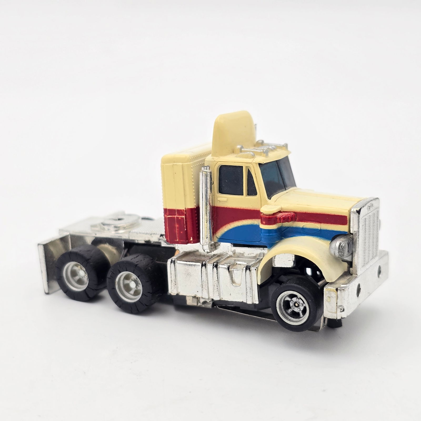 Aurora AFX Peterbilt Semi Slot Car (1 of 6)