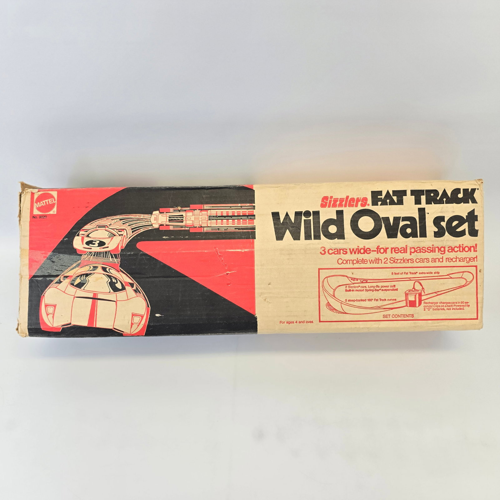 Sizzlers Fat Track Wild Oval Set: Sizzlers Fat Track Wild Oval Set No cars present, but the set looks to be near complete, may have some missing parts, and in good condition The box looks to be in fair condition still but has so