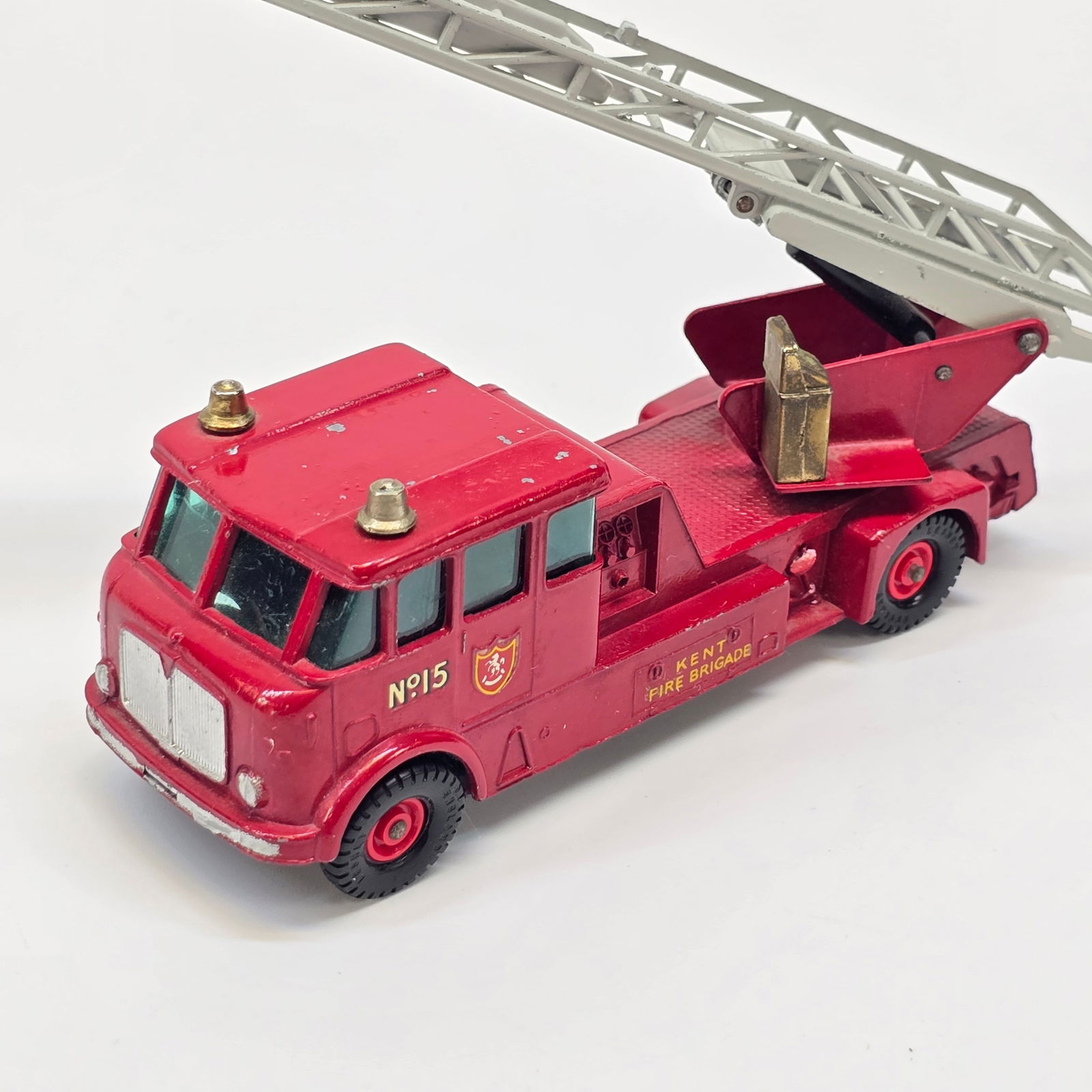 Matchbox King Size Fire Truck (1 of 10)