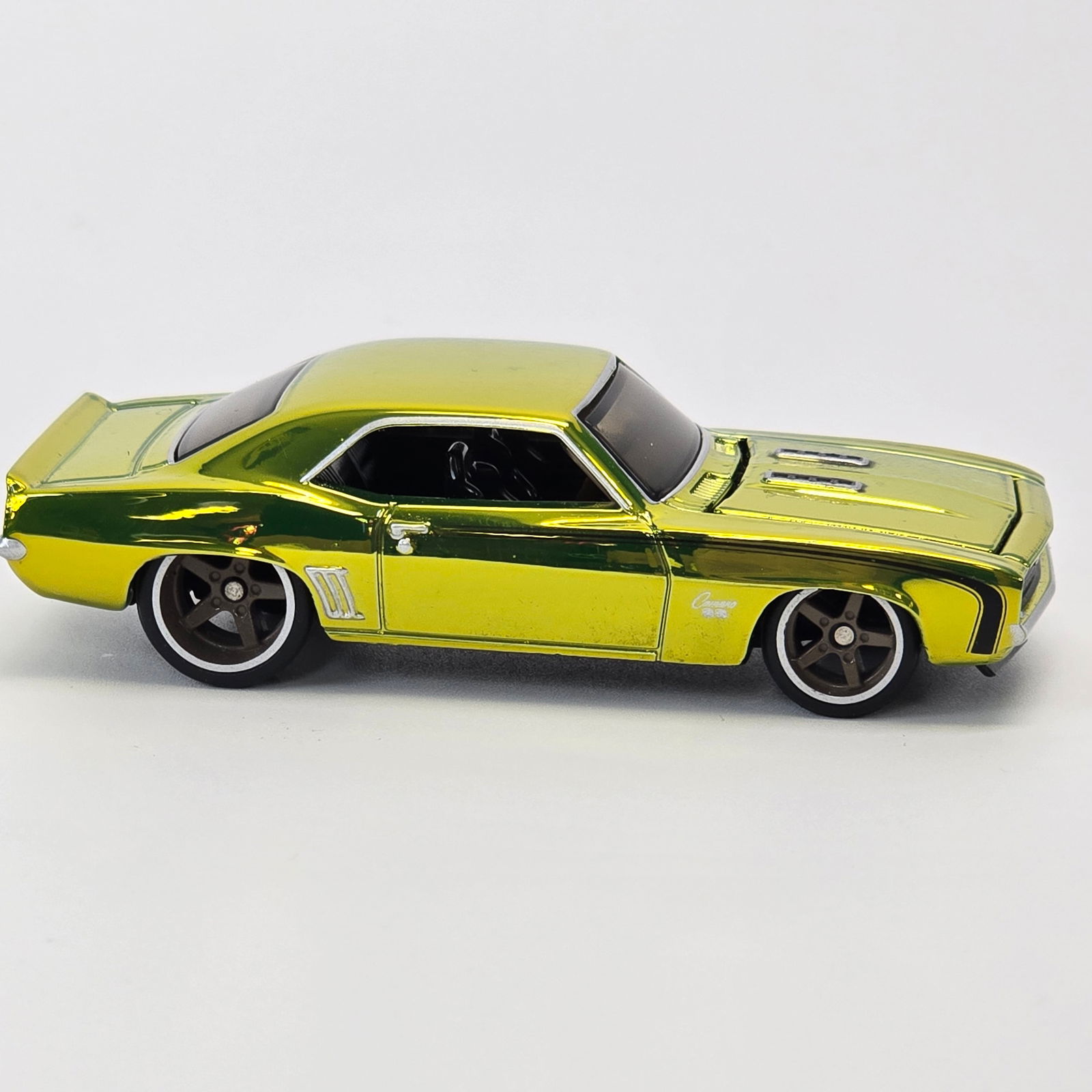 Hot Wheels RLC Camaro (1 of 7)