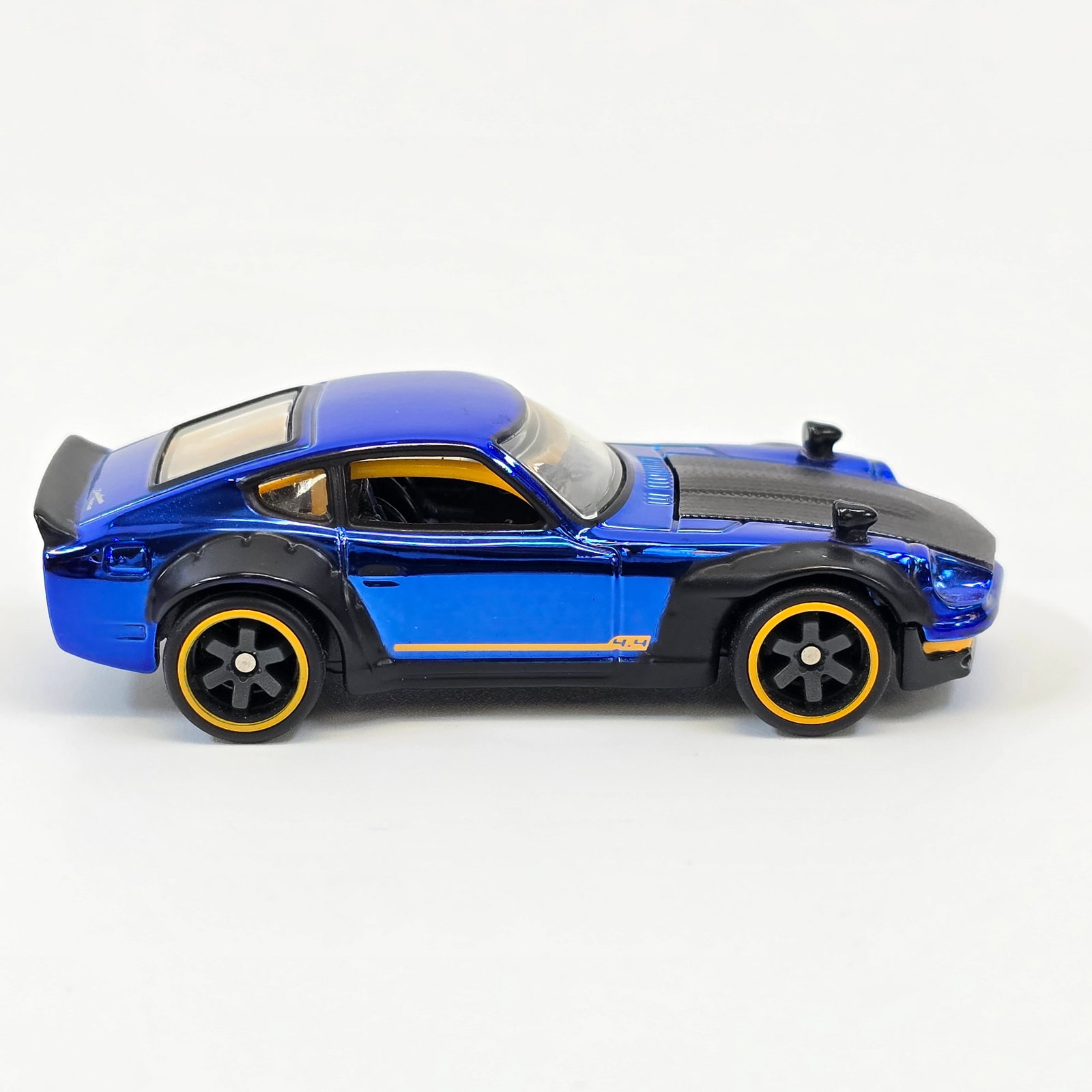 Hot Wheels RLC 240z: 2018 Hot Wheels Red Line Club sELECTIONs Custom 72 Datsun 240Z, Spectraflame Race Team Blue w/Carbon Fiber Hood Car-Looks to be in good condition with no notable wear. Paint, tampos, glass, base and w