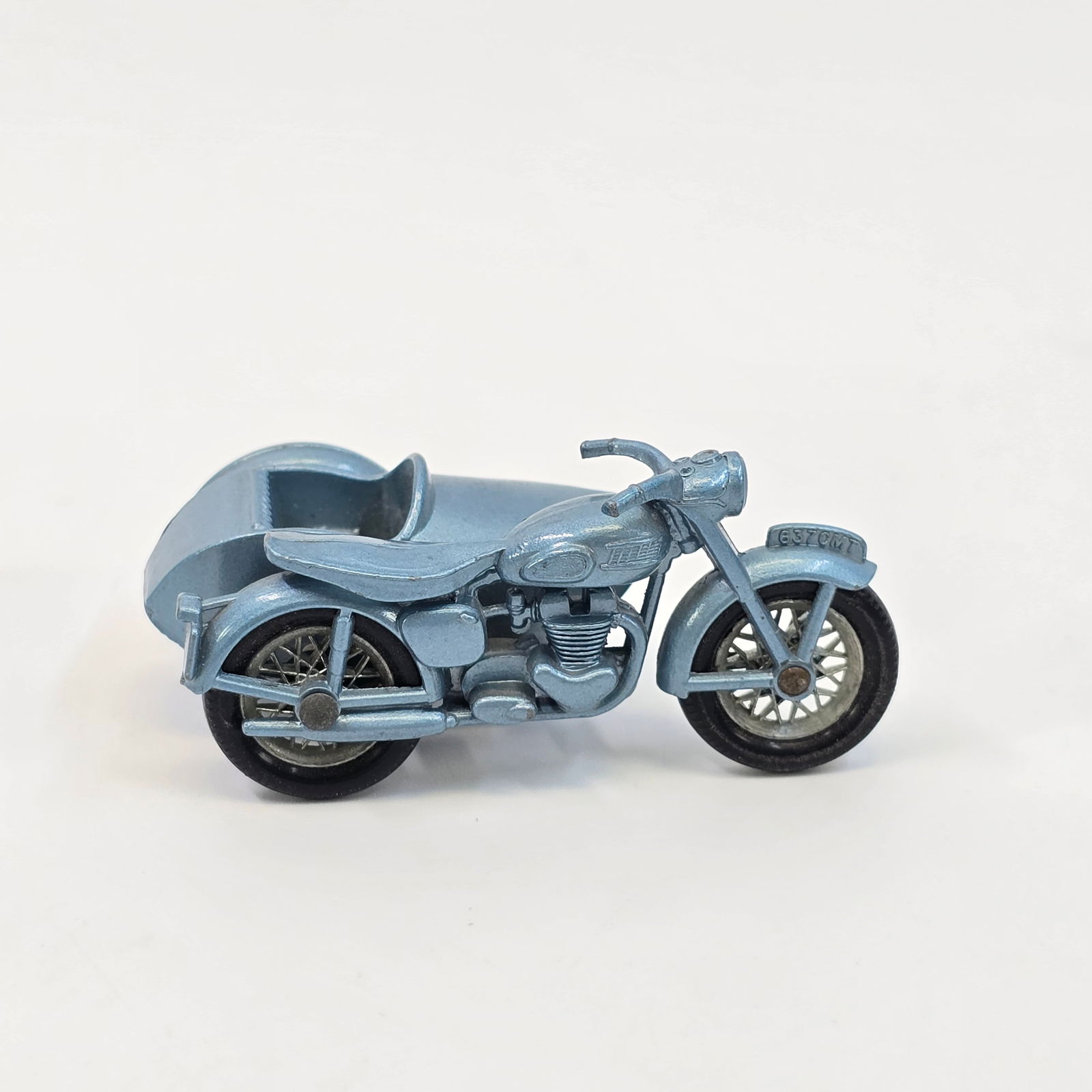 Lesney Matchbox Triumph (1 of 6)