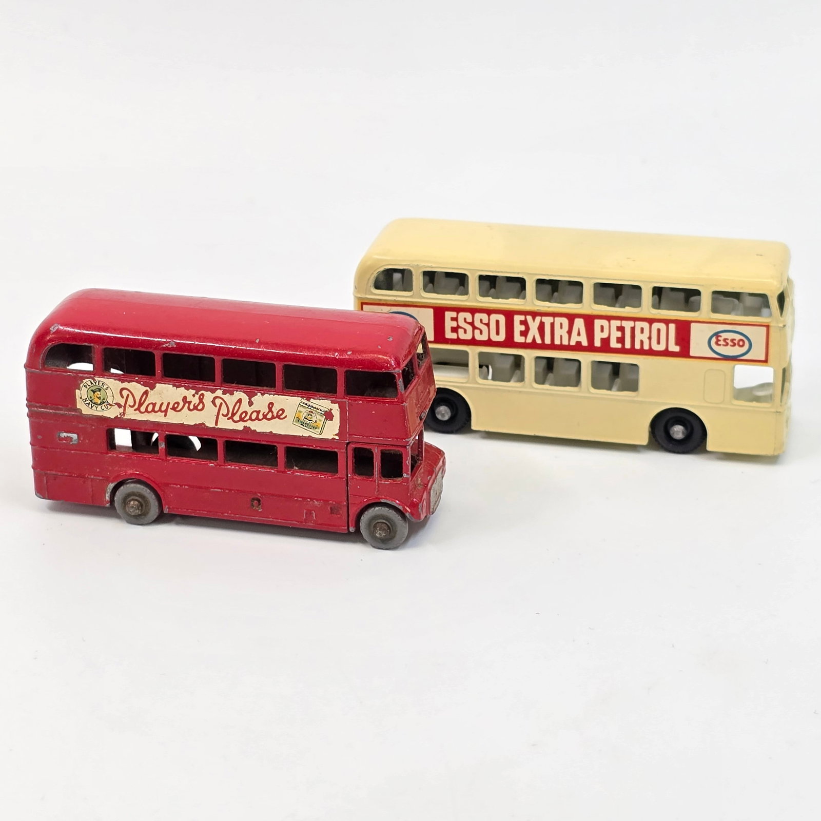 Lesney matchbox Bus pair (1 of 9)
