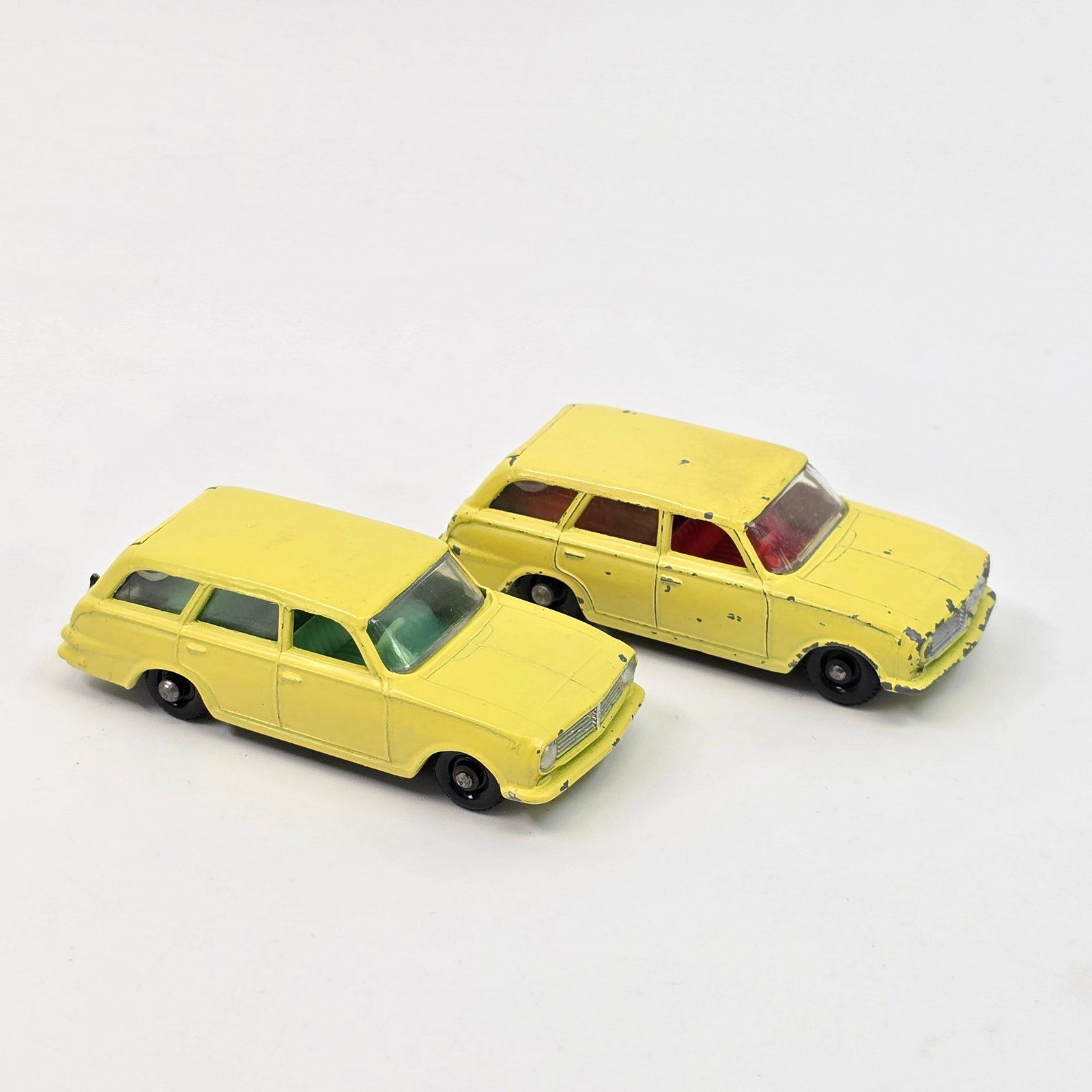 Lesney Matchbox Estate Car pair (1 of 11)