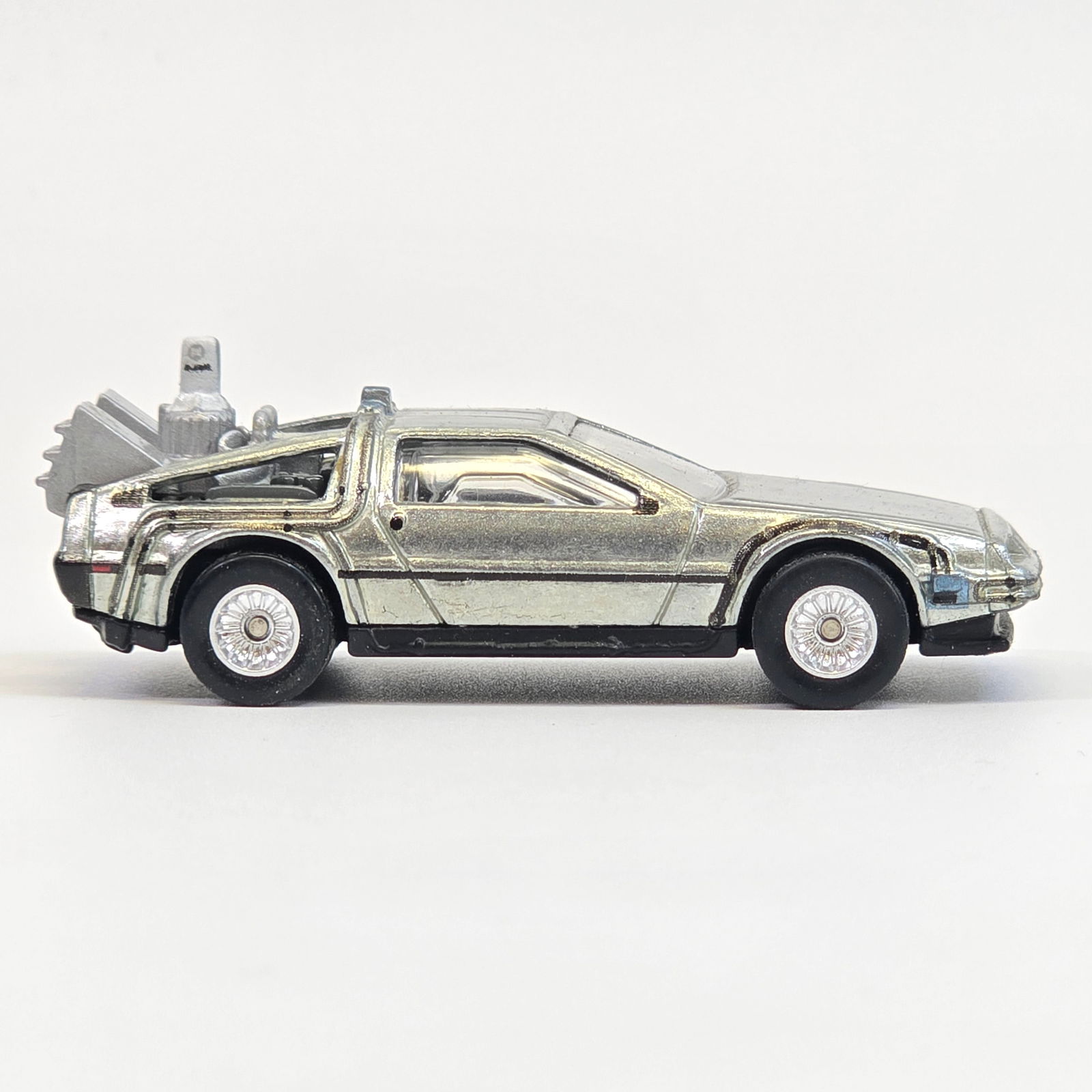 Hot Wheels BTTF DeLorean (1 of 9)