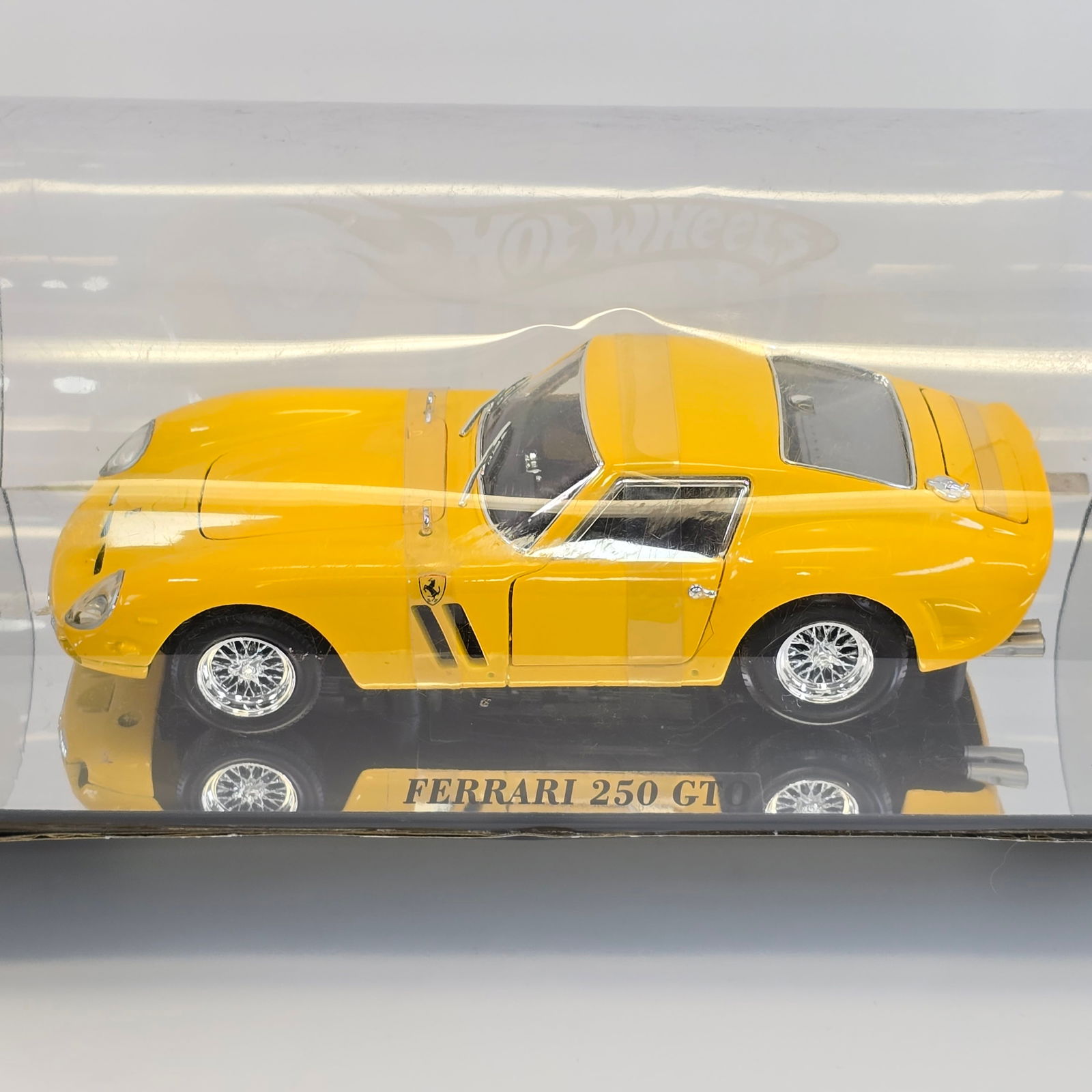 Hot Wheels 1/18 scale Ferrari 250GT (1 of 8)