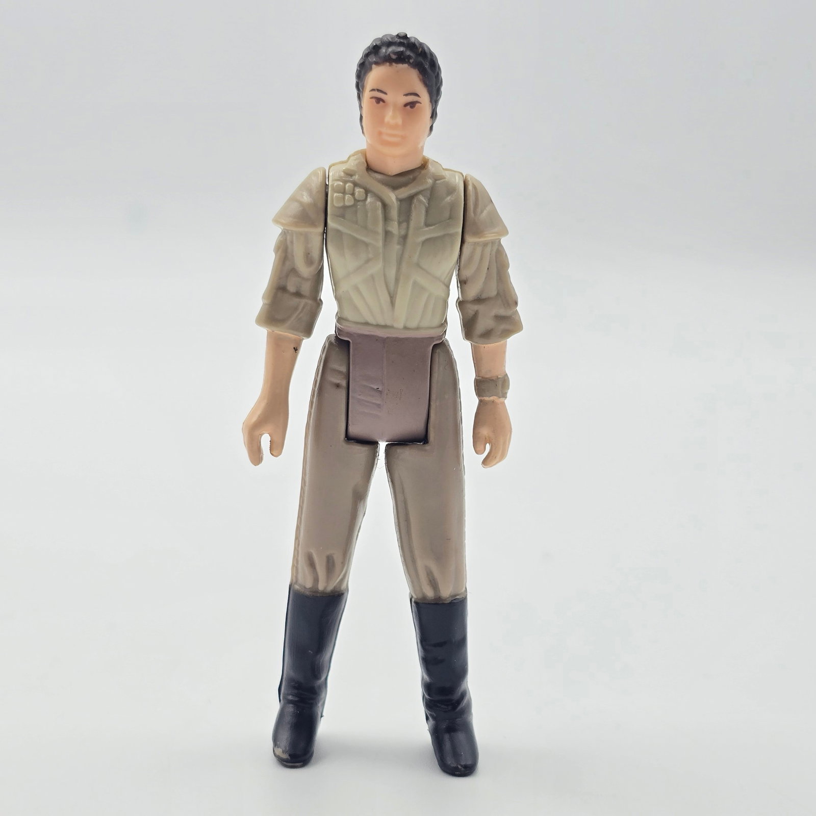 Star Wars ROTJ Endor Princess Leia: 1984 LFL Star Wars Return of the Jedi Endor Princess Leia action figure loose. Figure appears to be in excellent condition with little to no wear. Figure only.