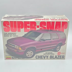 Lindberg Chevy Blazer model kit