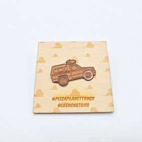 Leen Wooden Pizza Planet metal Pin
