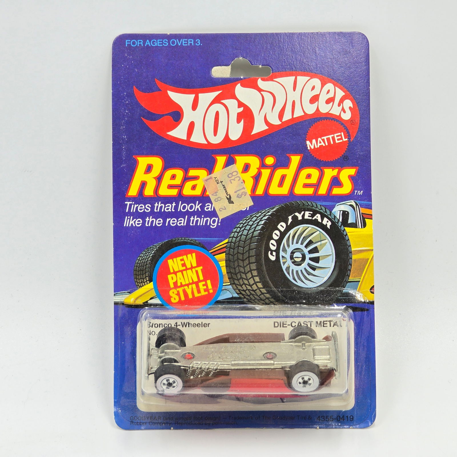 Hot Wheels 31 Doozie ERROR: Hot Wheels red 31 Doozie on a Bronco 4 Wheeler Real Riders Card **ERROR** Car: Excellent but it is missing its roof Card: Excellent with mild lower edge and corner curl Blister: Clear, crack free