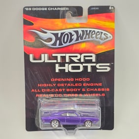 Hot Wheels Ultra Hots 69 Charger