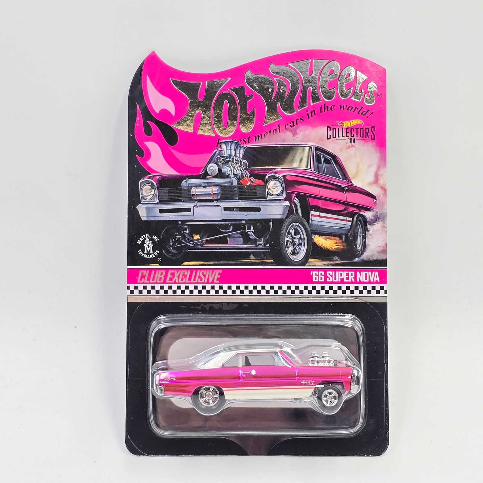 Hot Wheels RLC Super Nova: Hot Wheels RLC Club Car pink '66 Super Nova Car: Excellent with no issues of note Card: Excellent, no issues of note Blister: Clear, crack free and firmly attached to the card