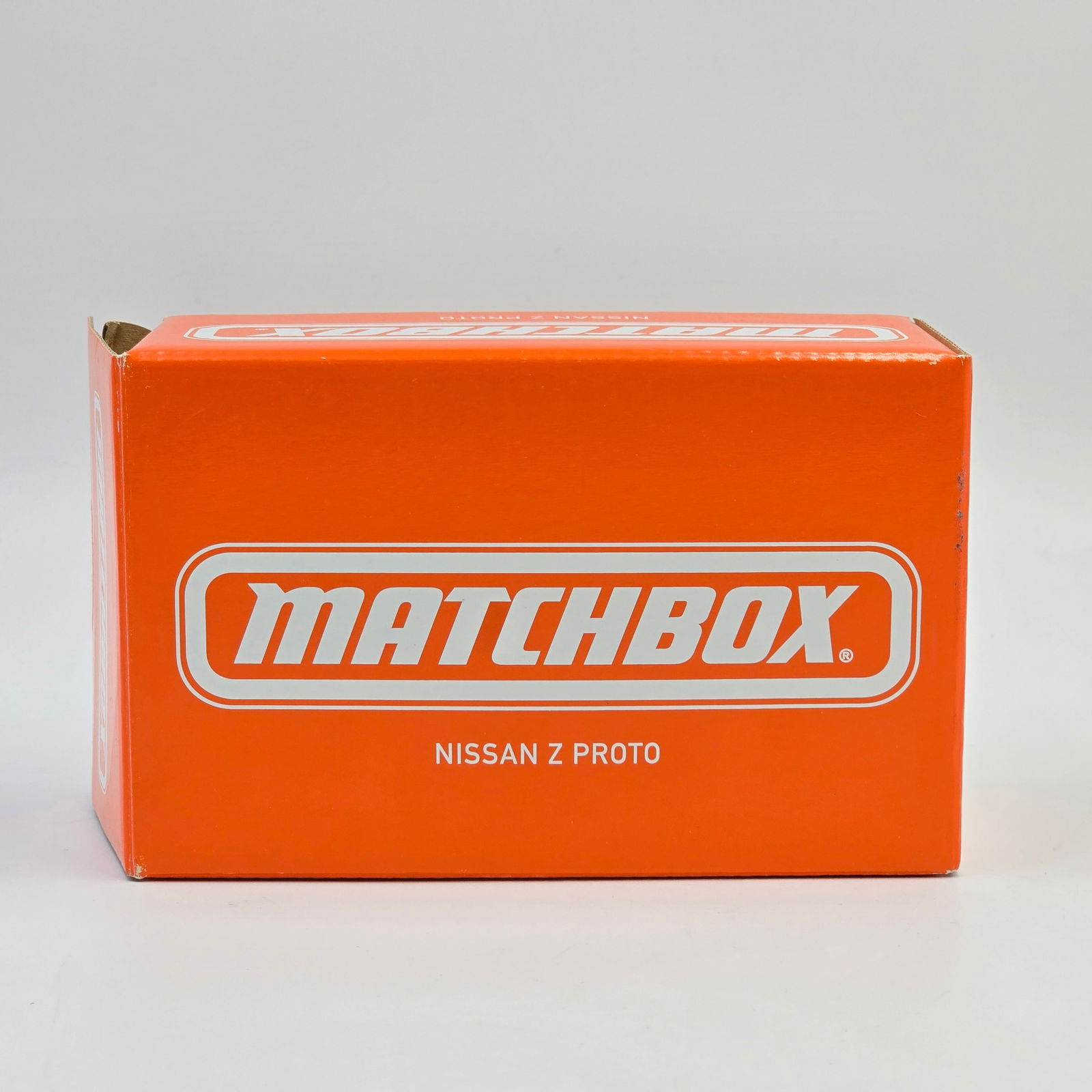 Matchbox Nissan Z proto: Matchbox Collectors Club Nissan Z Proto Car: Excellent with no issues of note Case: Excellent, no issues of note Acrylic: Clear and crack free