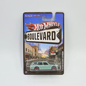 Hot Wheels Boulevard Datsun Bluebird 510