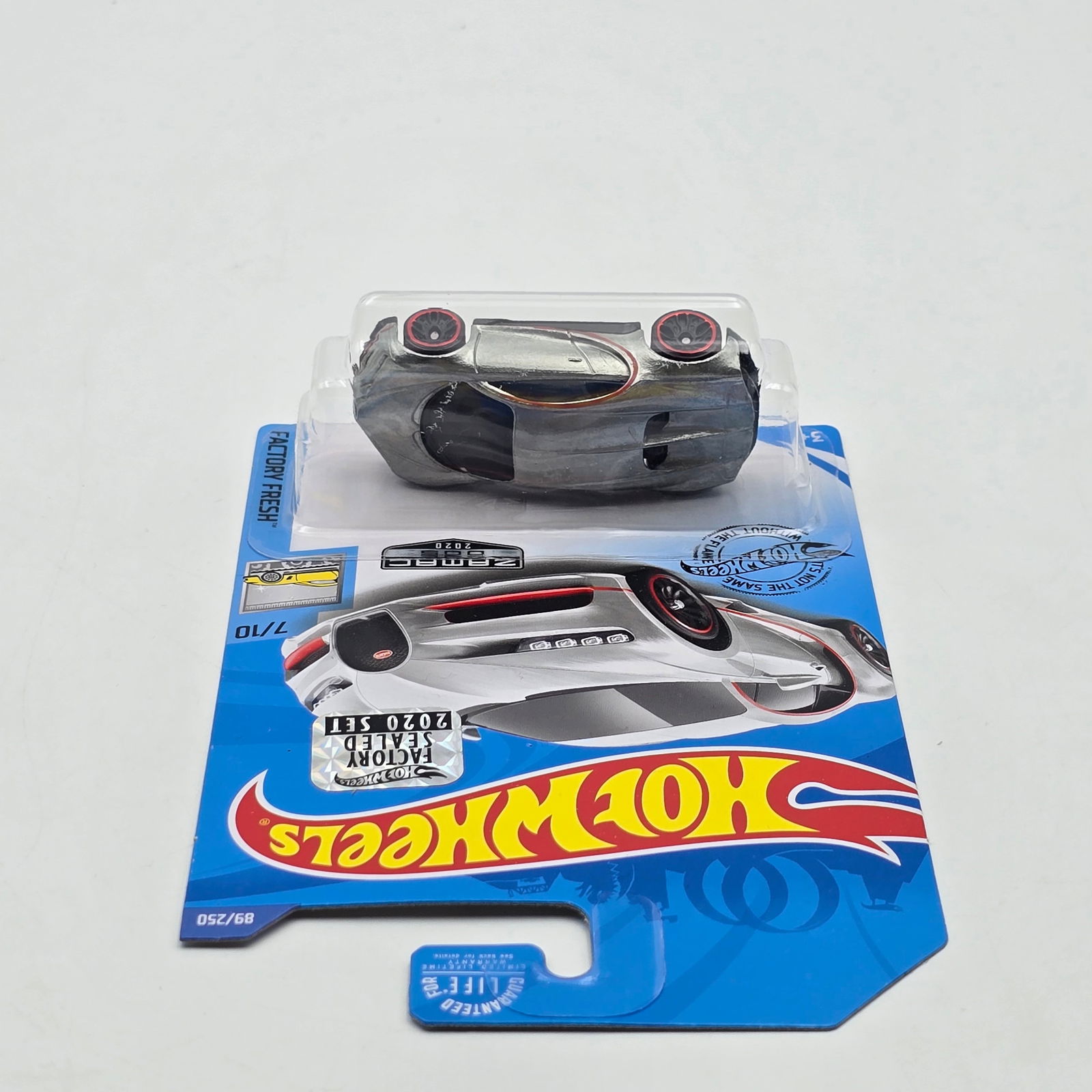 Hot Wheels Zamac Bugatti - 4
