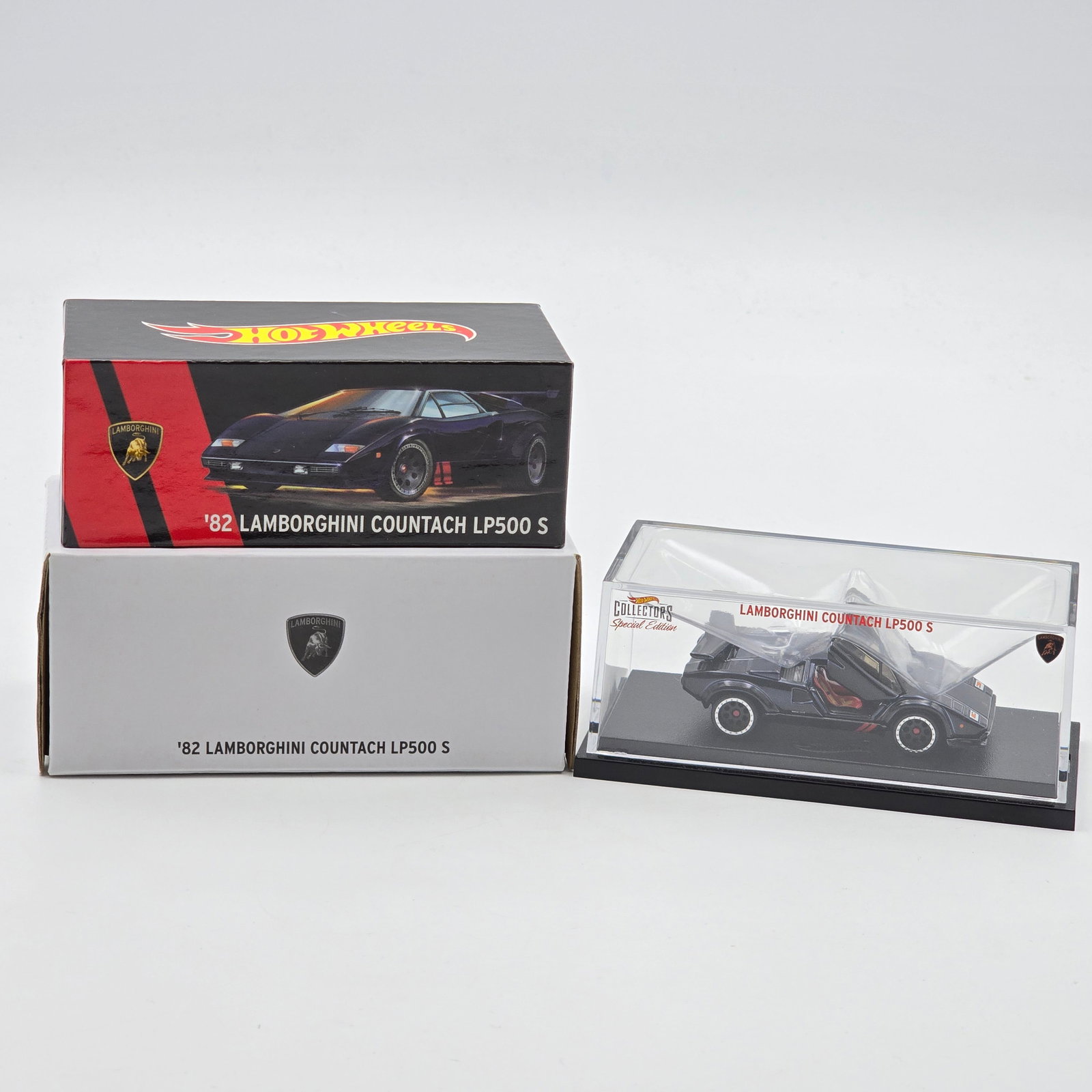 Hot Wheels RLC black Lamborghini: Hot Wheels RLC black 82 Lamborghini Countach LP500 S - LE 9241/12000 Car- looks to be in new condition with no notable wear. The paint, tampos, glass and wheels all look to be in good shape. Card/C