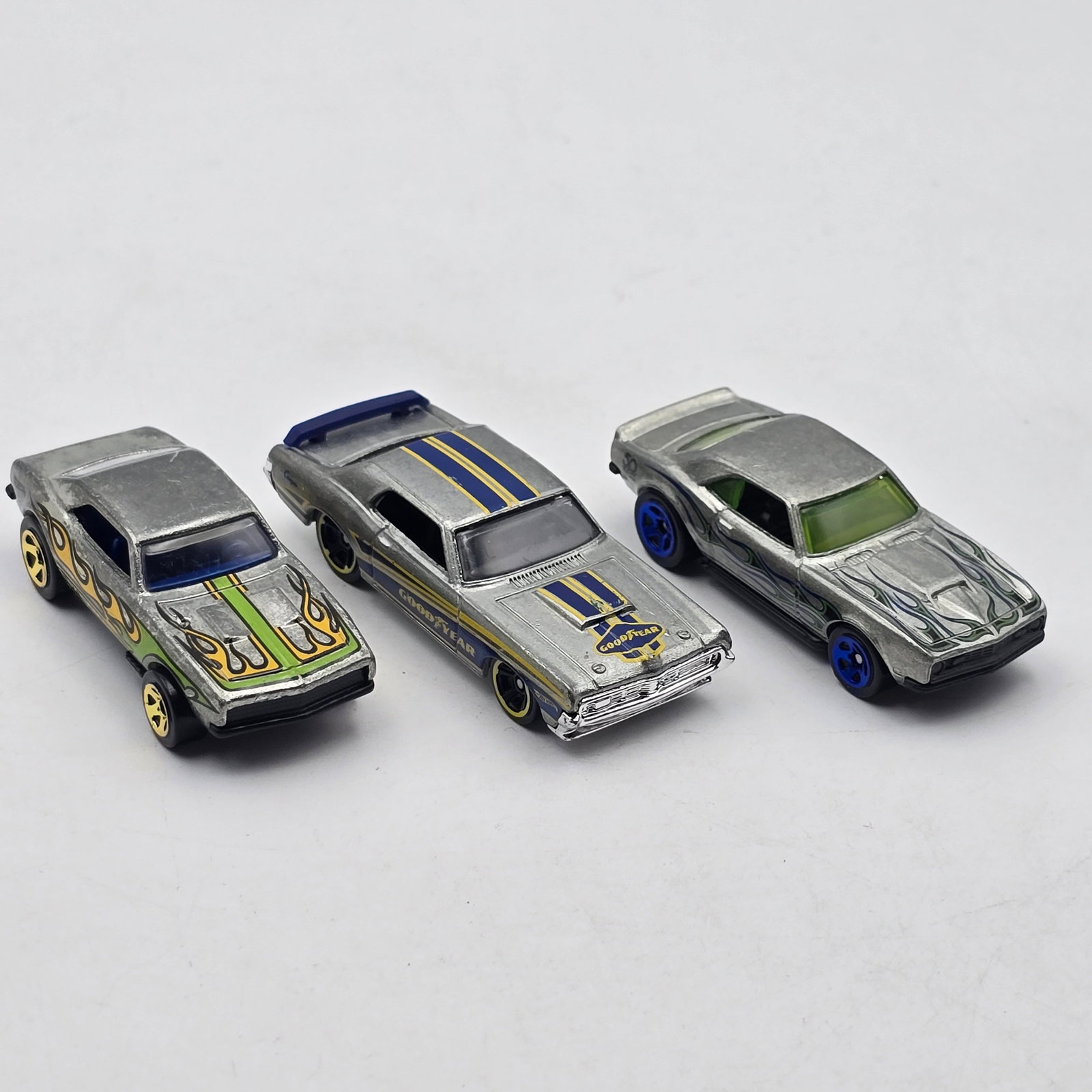Hot Wheels Zamac lot of 3: Hot Wheels Walmart exclusive Zamac lot of 3 Includes 2 different Camaros and a Mercury Cougar All appear to be good condition with no issues of note Please check photos for complete description