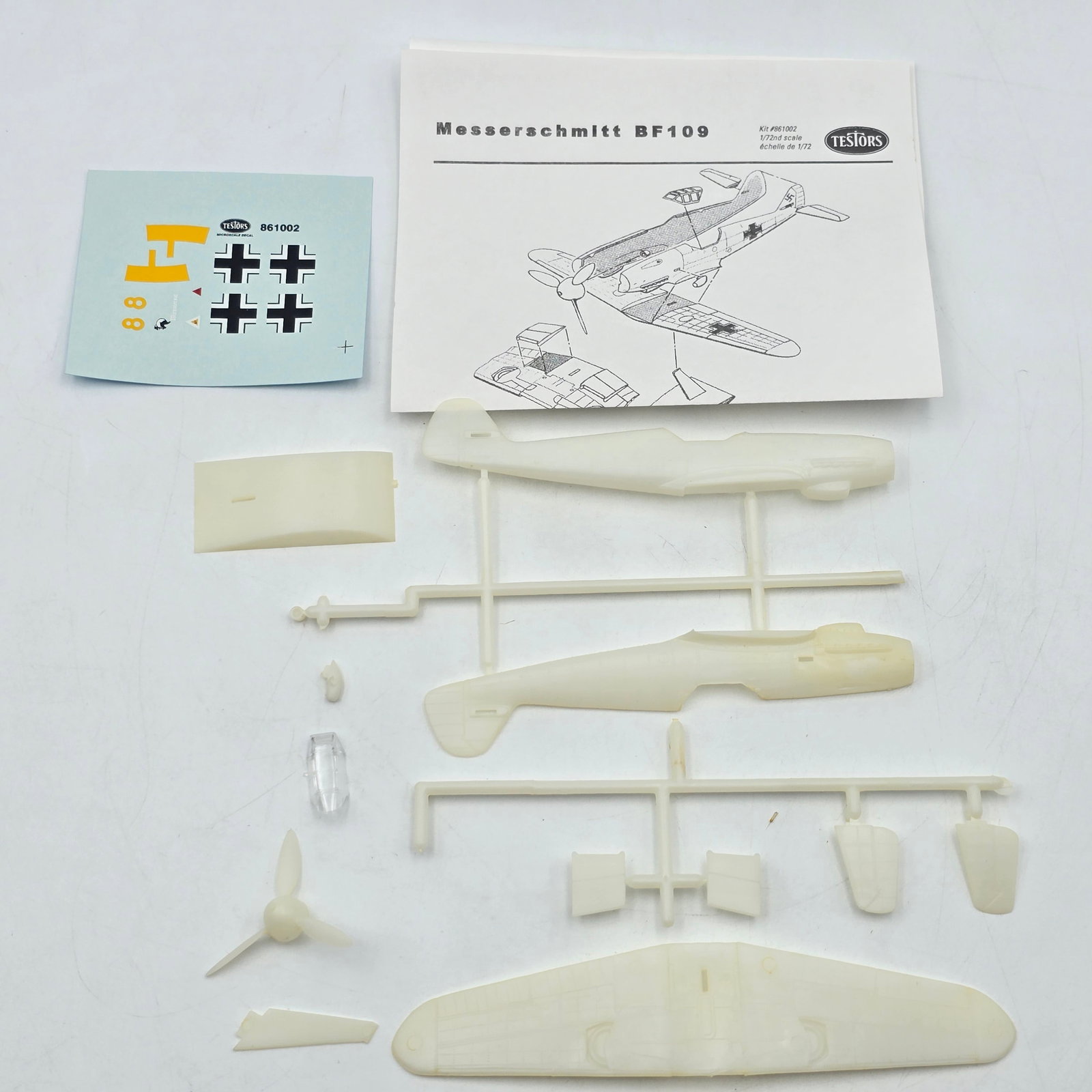 Pair Testors Plane Model Kits - 7