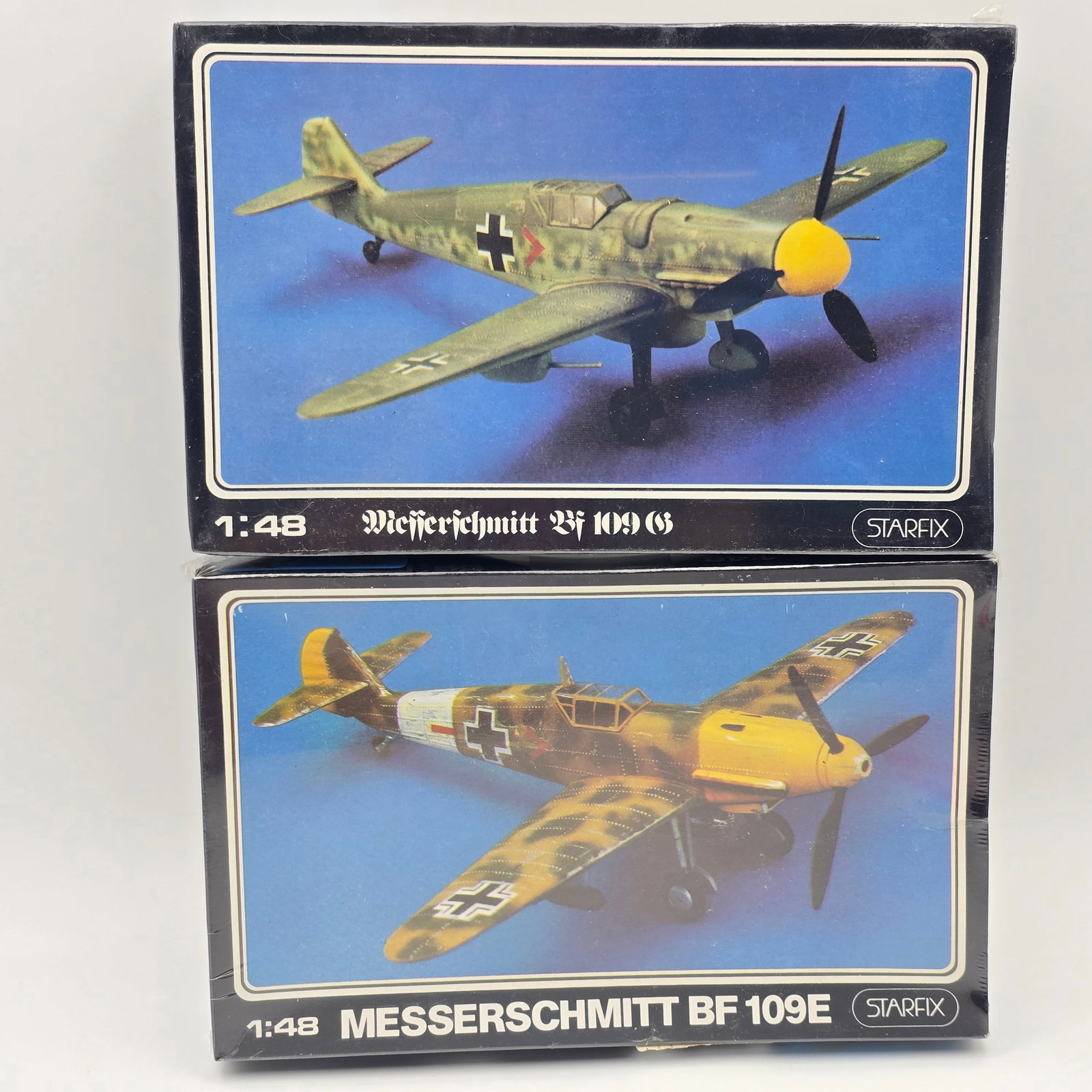 Pair of Starfix Model Kits: Pair of Starfix Model kits, both include the box and look to be complete and unassembled. 1- Messerschmitt BF 109B 1- Messerschmitt BF 109E Both boxes look to be in good condition, despite the slight 