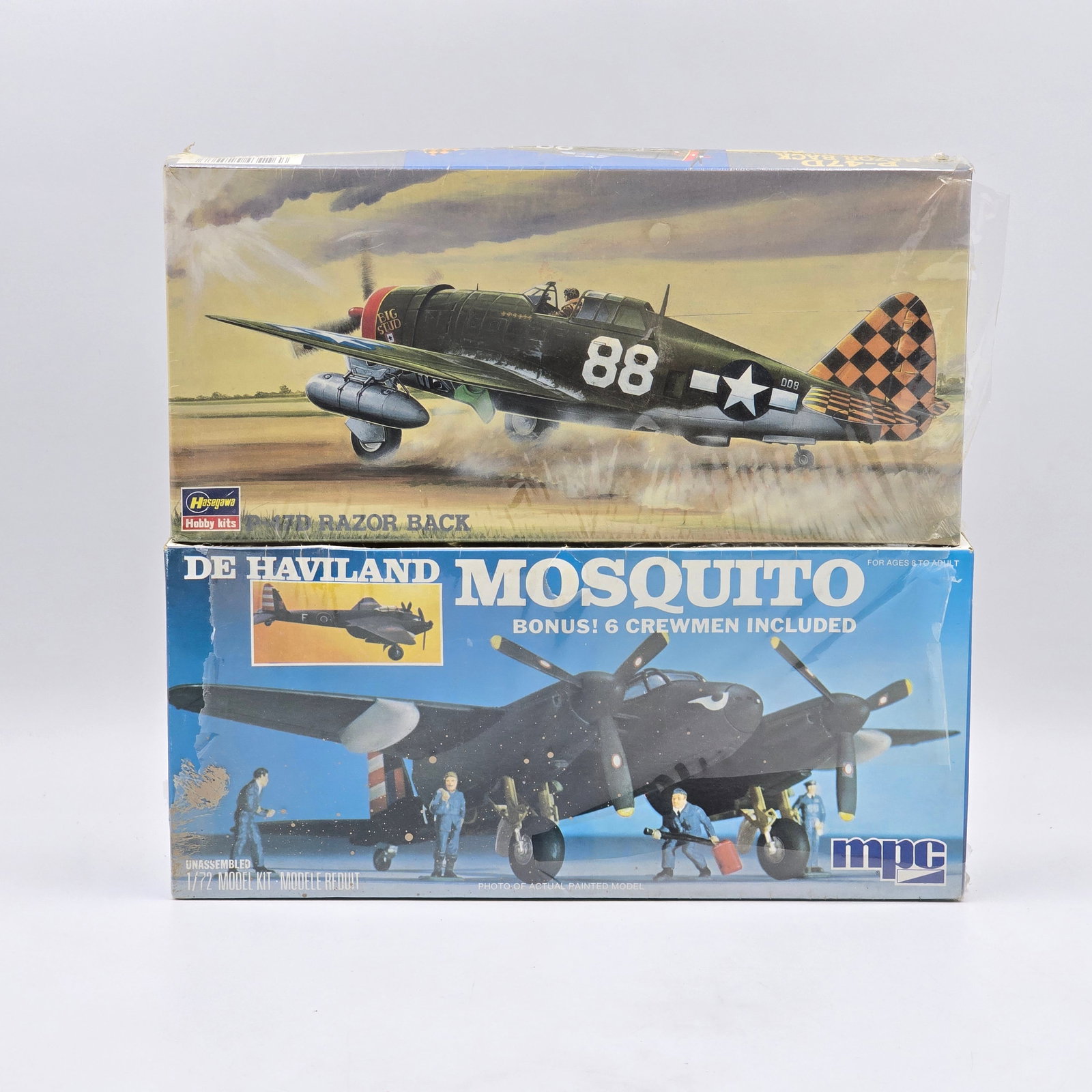 Pair of Plane Model kits: Pair of Plane Model kits, one Monogram and one MPC. Both have box and look to be complete and unassembled. 1- P-47 Razorback (1992) 1- Mosquito (1976) Both models appear to be factory sealed/unopened,