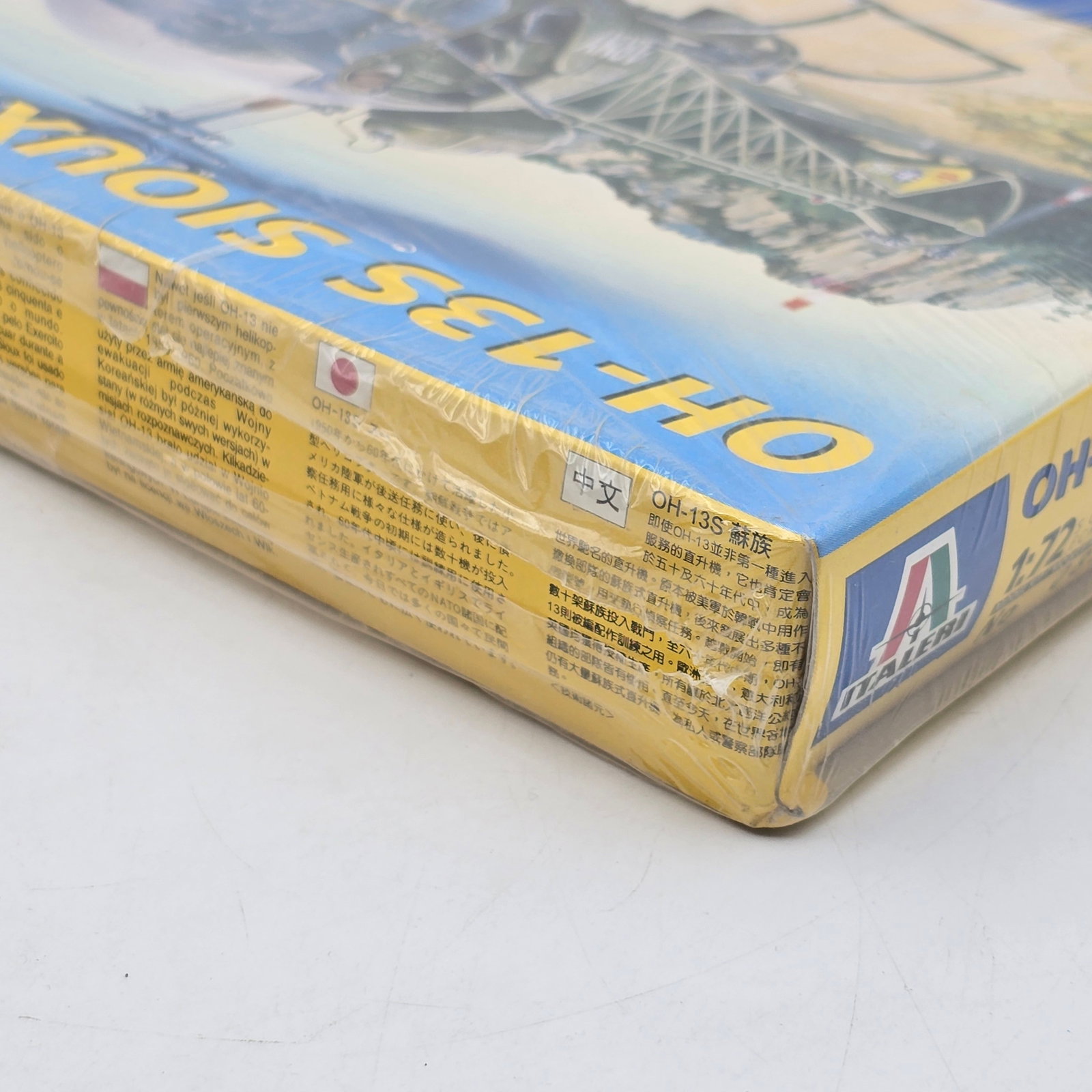 Italeri Helicopter Model Kit - 8