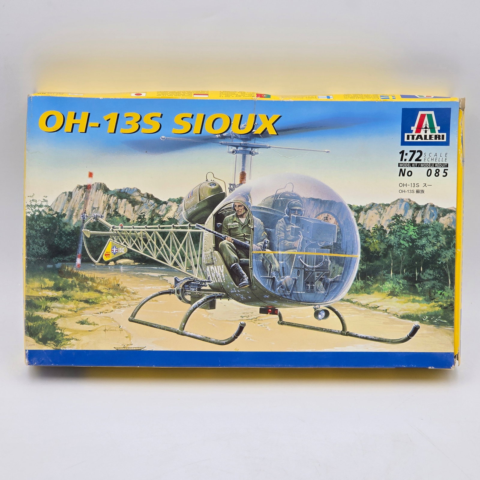 Italeri Helicopter Model Kit: Italeri Helicopter Model kit, with the box and looks to be complete and unassembled 1- OH 13S SIQUX ( 1997) Pieces are connected to the trees and includes instructions. Box appears to have some 