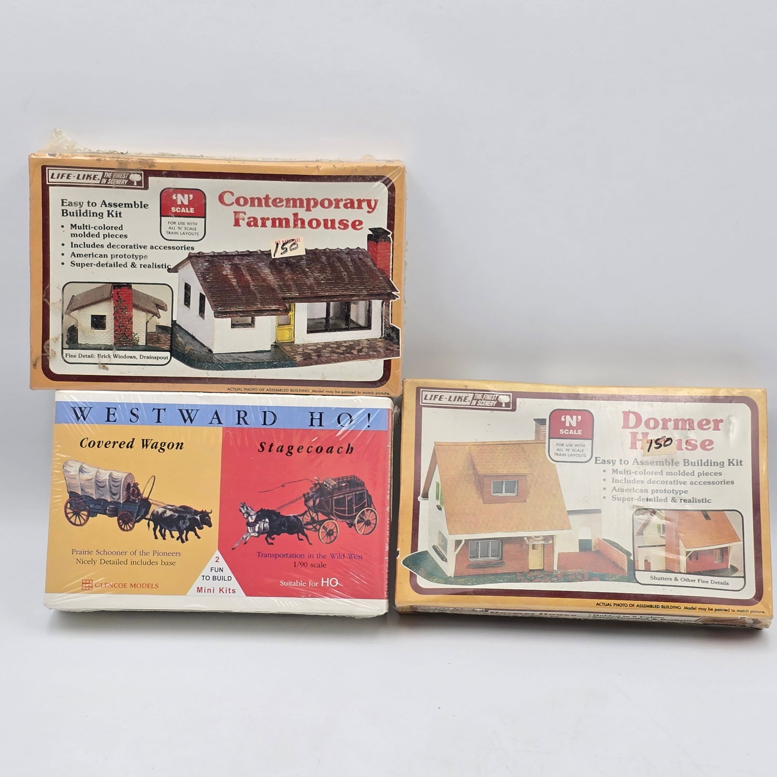 Lot of 3 Town Model Kits (1 of 14)