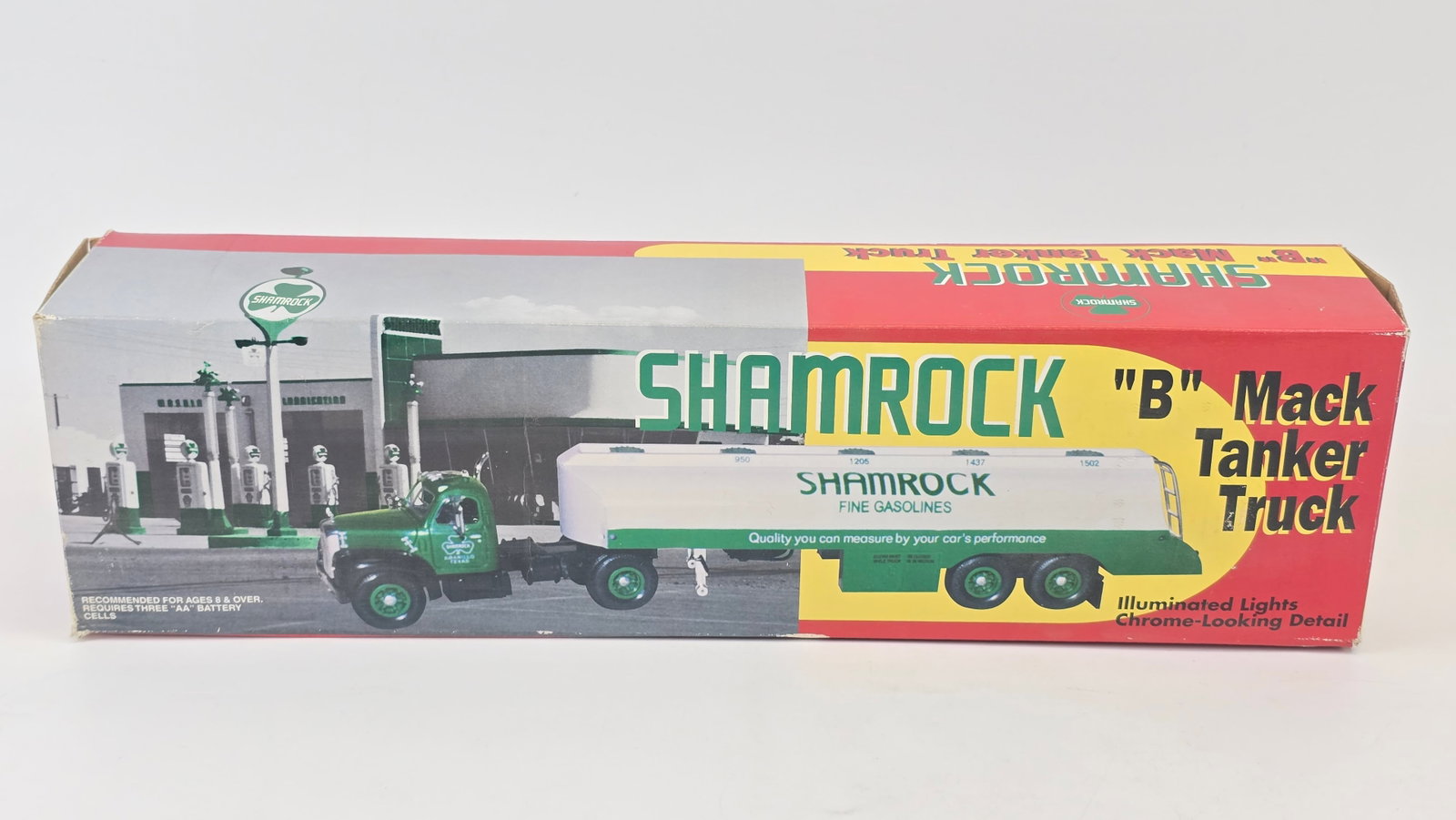 Shamrock 'B' Mack Tanker Truck (1 of 9)