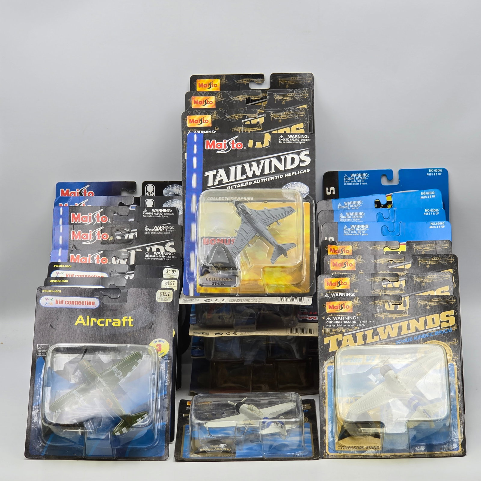 Lot of 27 Sealed Diecast Planes (1 of 15)