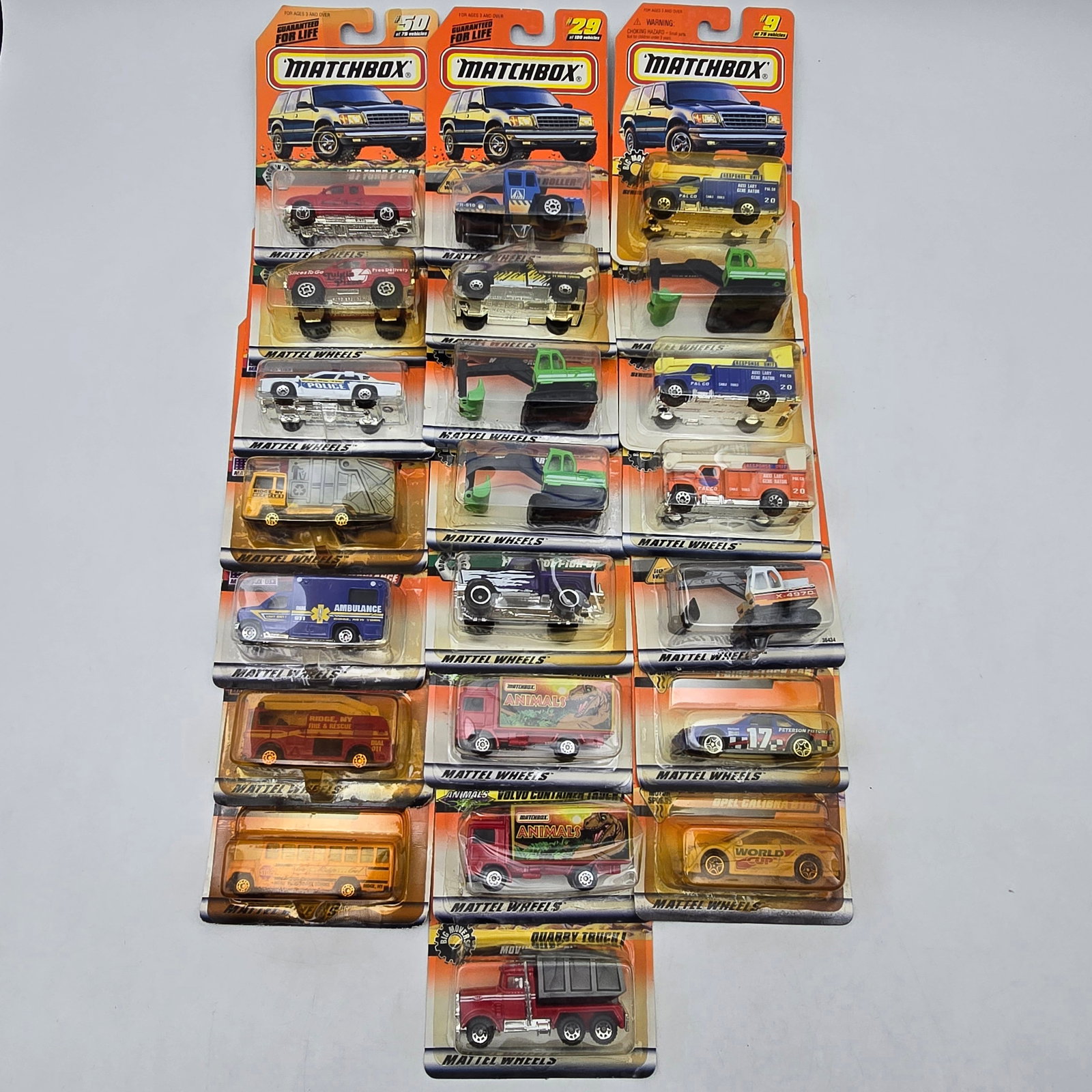 Matchbox Diecast Lot of 22 Cars Trucks (1 of 12)