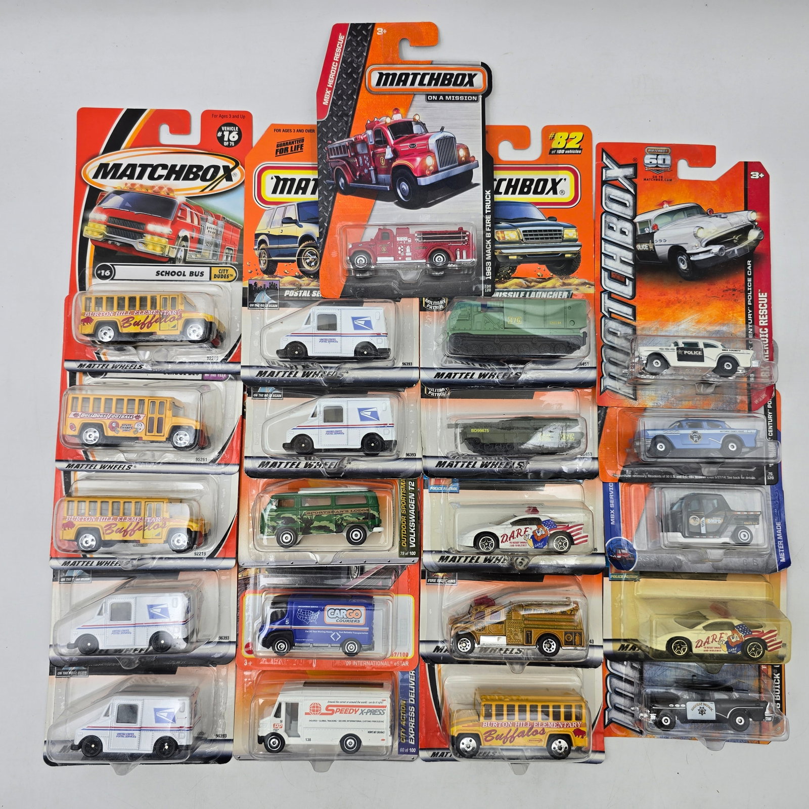 Matchbox Diecast Lot of 21 Trucks & Vans (1 of 11)