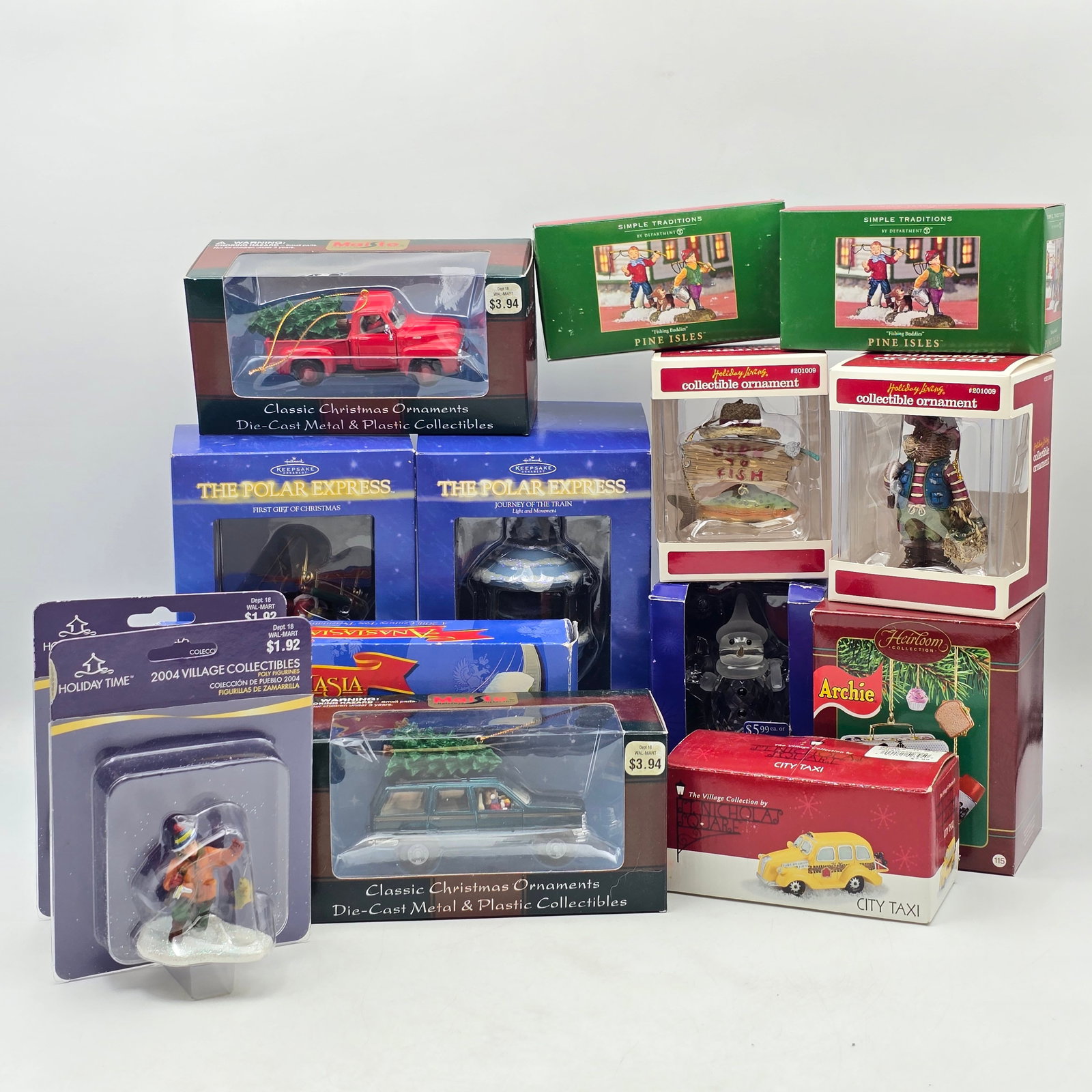 Mixed Ornament Lot Train Polar Taxi (1 of 15)