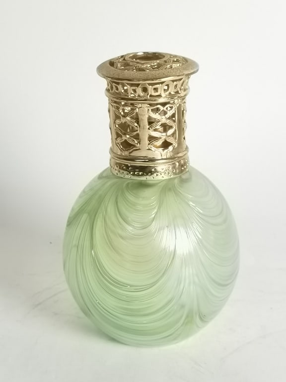 Vintage Green Swirl Glass Fragrance Effusion Lamp: Vintage Green Swirl Glass Fragrance Effusion Lamp, 6.25in