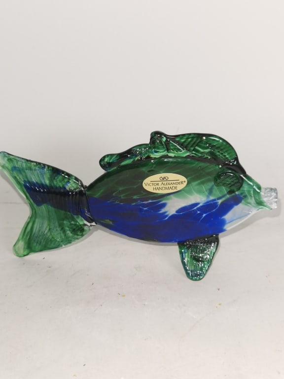 Victor Alexander Handmade Glass Fish: Victor Alexander Handmade Glass Fish, 8in by 4.25in