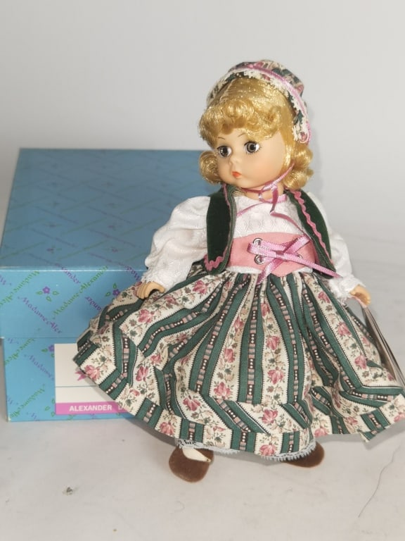 Alexander Doll Company, NY Gretl Doll: Alexander Doll Company, NY Gretl Doll, 8in